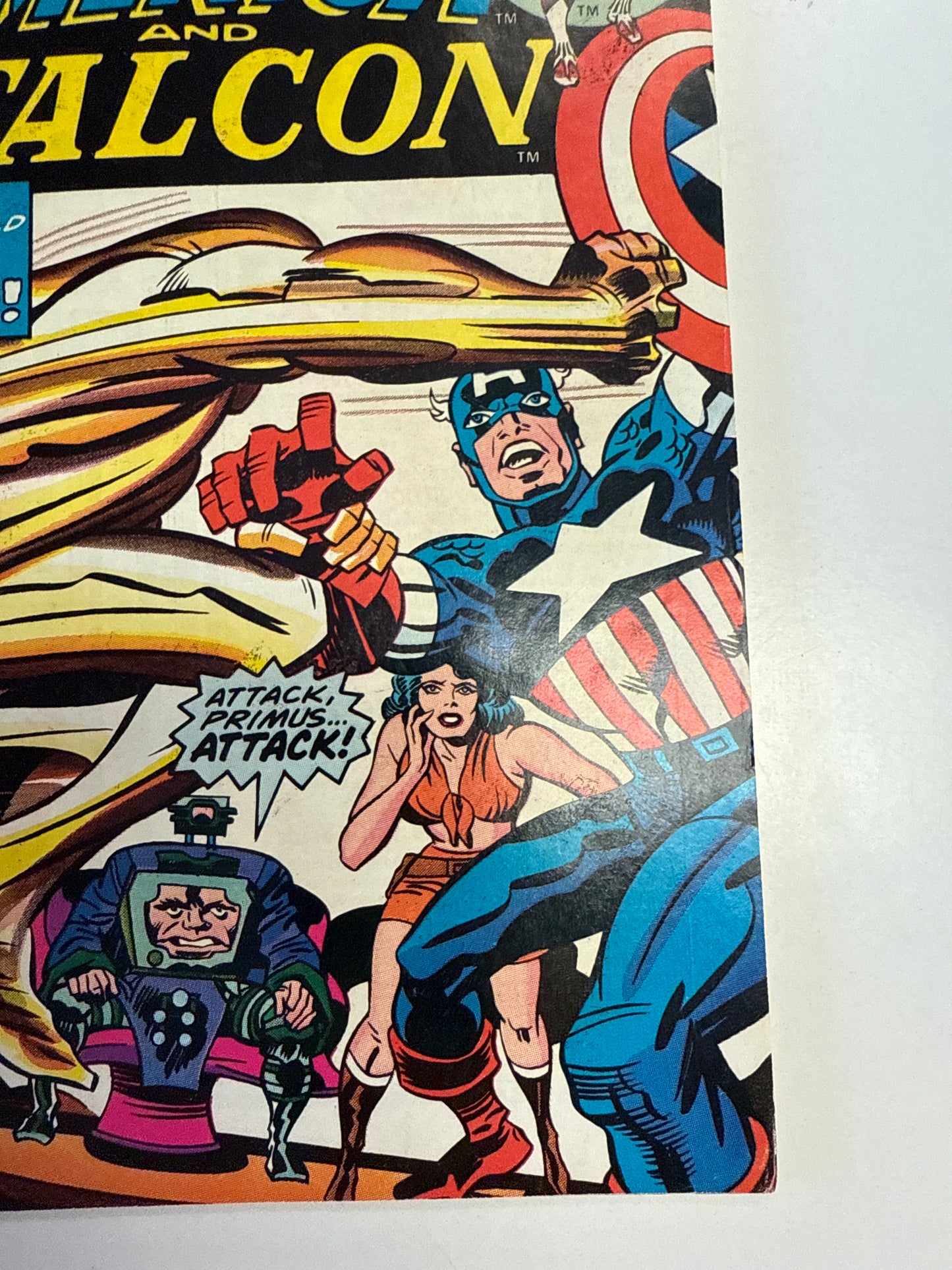 MARVEL COMICS CAPTAIN AMERICA AND THE FALCON 203 MARK JEWELERS VF