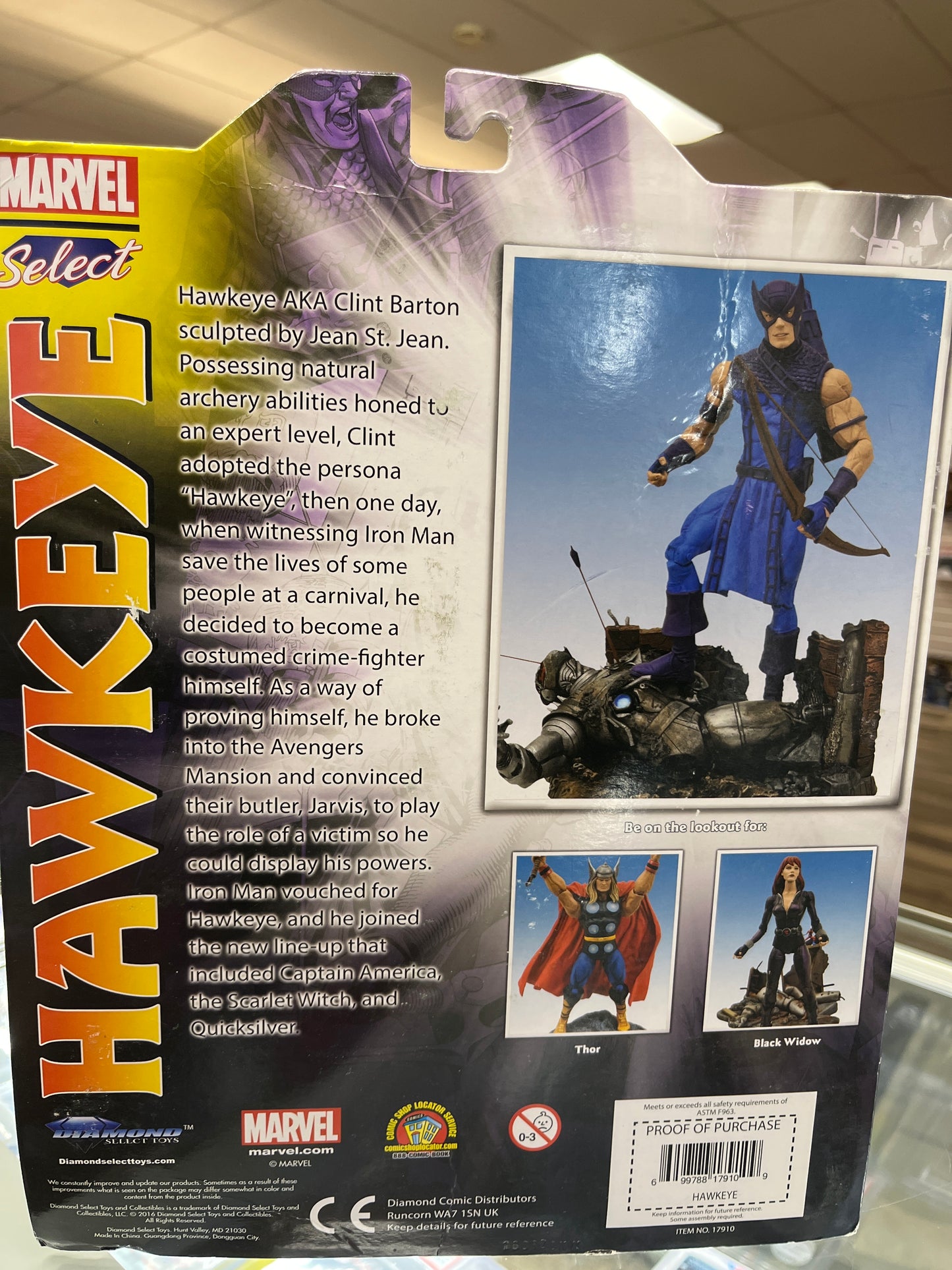 MARVEL SELECT HAWKEYE ACTION FIGURE