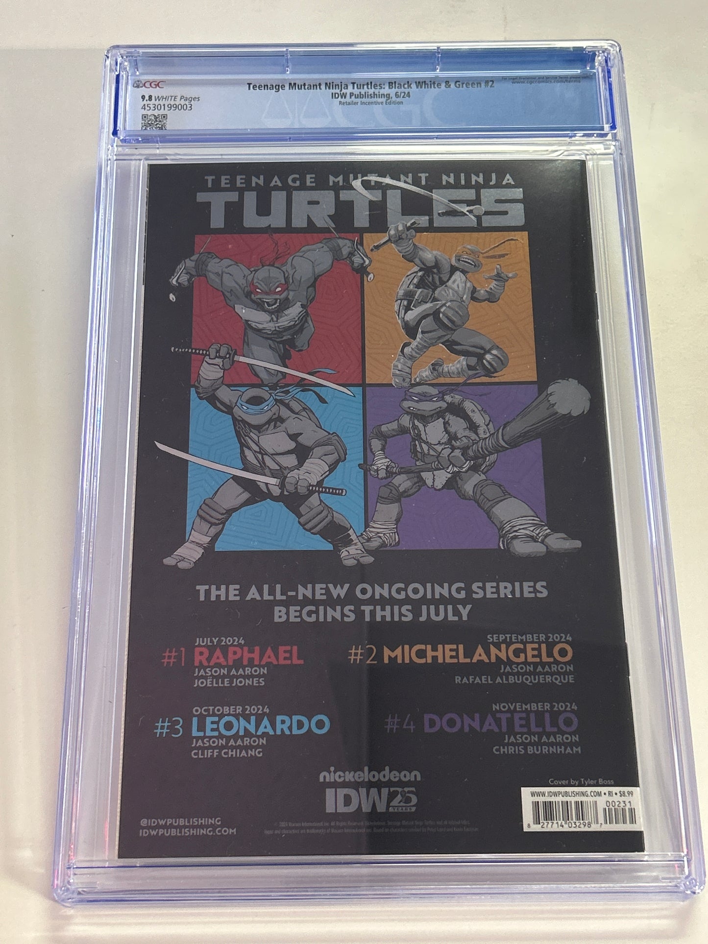 IDW PUBLISHING TEENAGE MUTANT NINJA TURTLES BLACK WHITE AND GREEN #2 FOIL COVER RETAILER INCENTIVE VERSION CGC 9.8