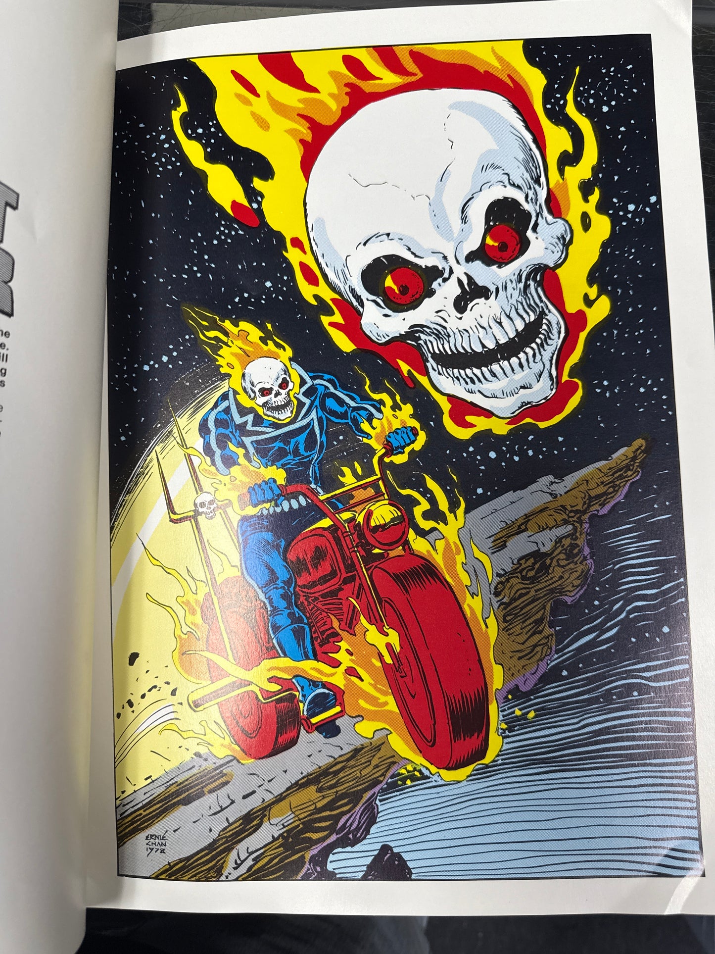 MARVEL COMICS STAN LEE PRESENTS THE MIGHTY WORLD OF MARVEL PIN UP BOOK