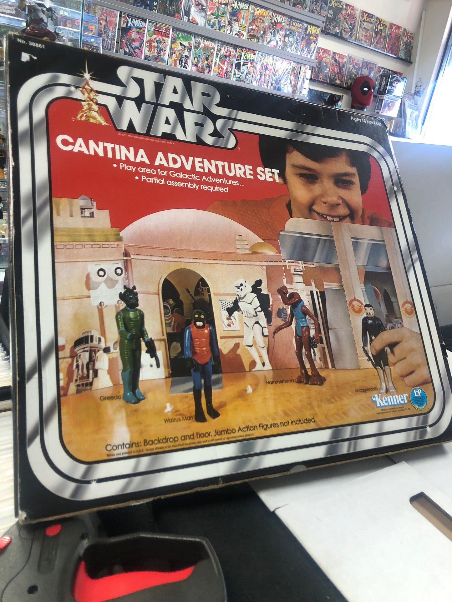 2012 STAR WARS CANTINA ADVENTURE SET OKAY CONDITION BOX DAMAGE ON TOP OF BOX