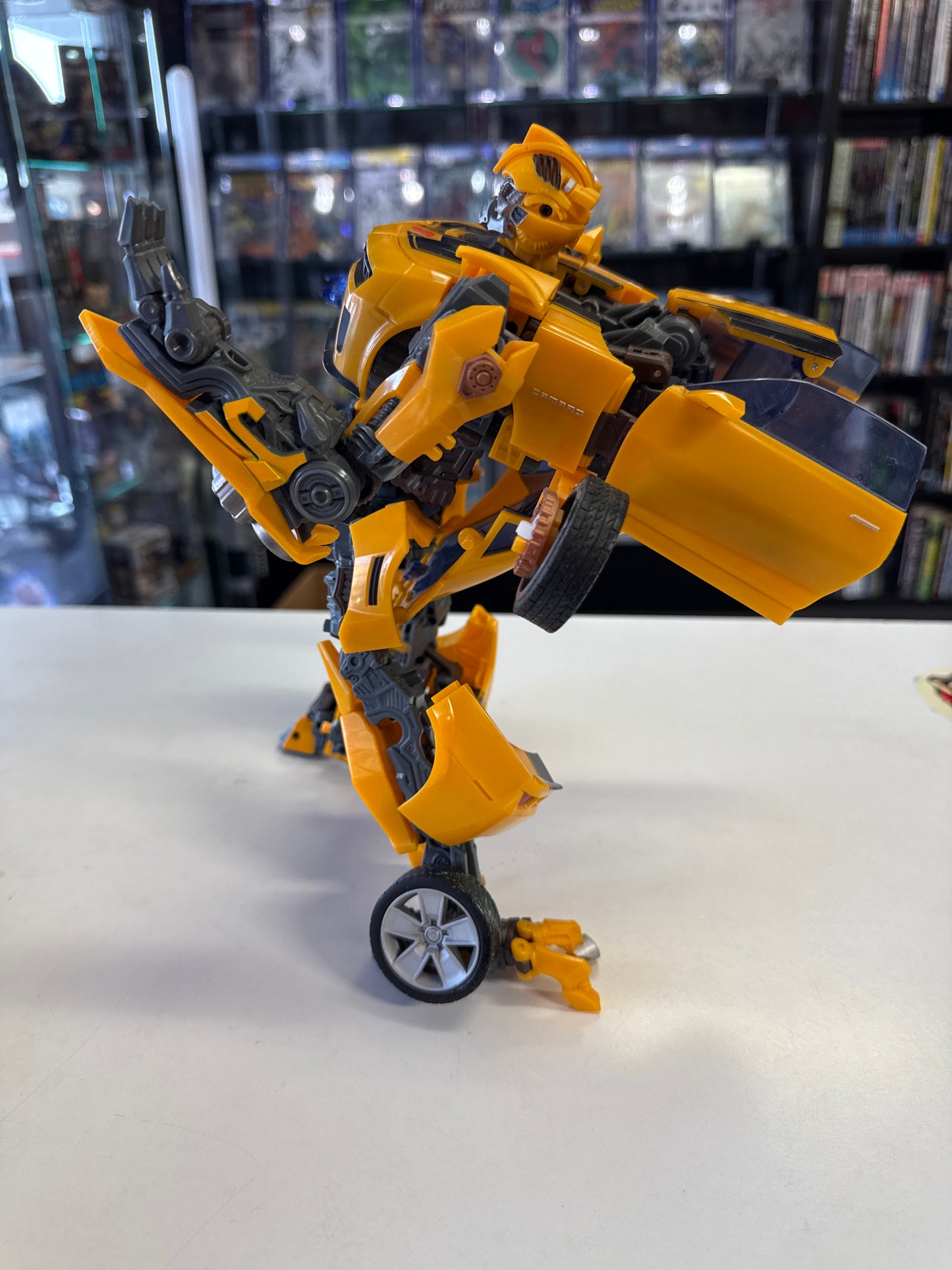 TRANSFORMERS BUMBLEBEE LOOSE ACTION FIGURE