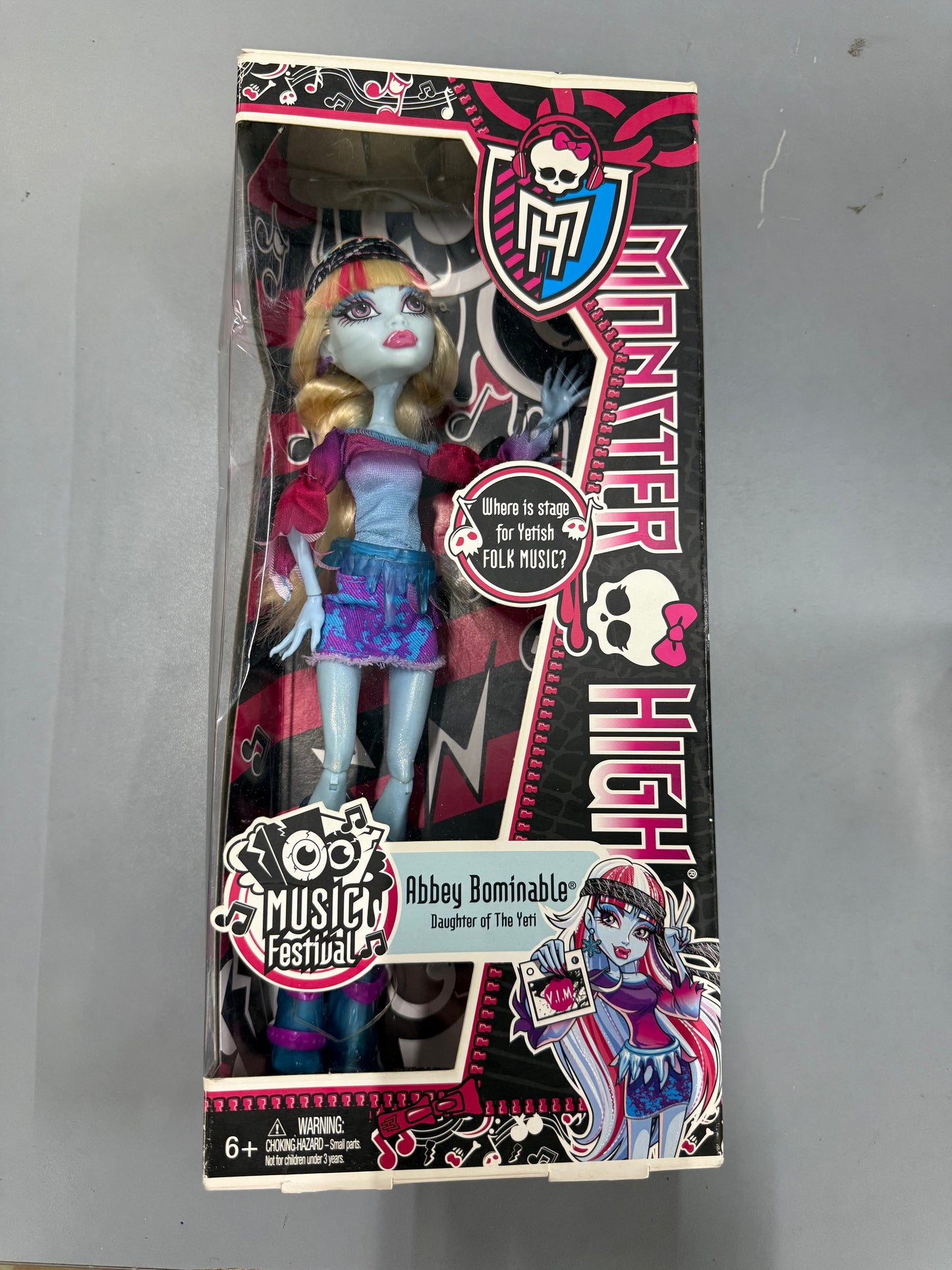 MONSTER HIGH MUSIC FESTIVAL ABBEY BOMINABLE DAUGHTER OF THE YETTI DOLL