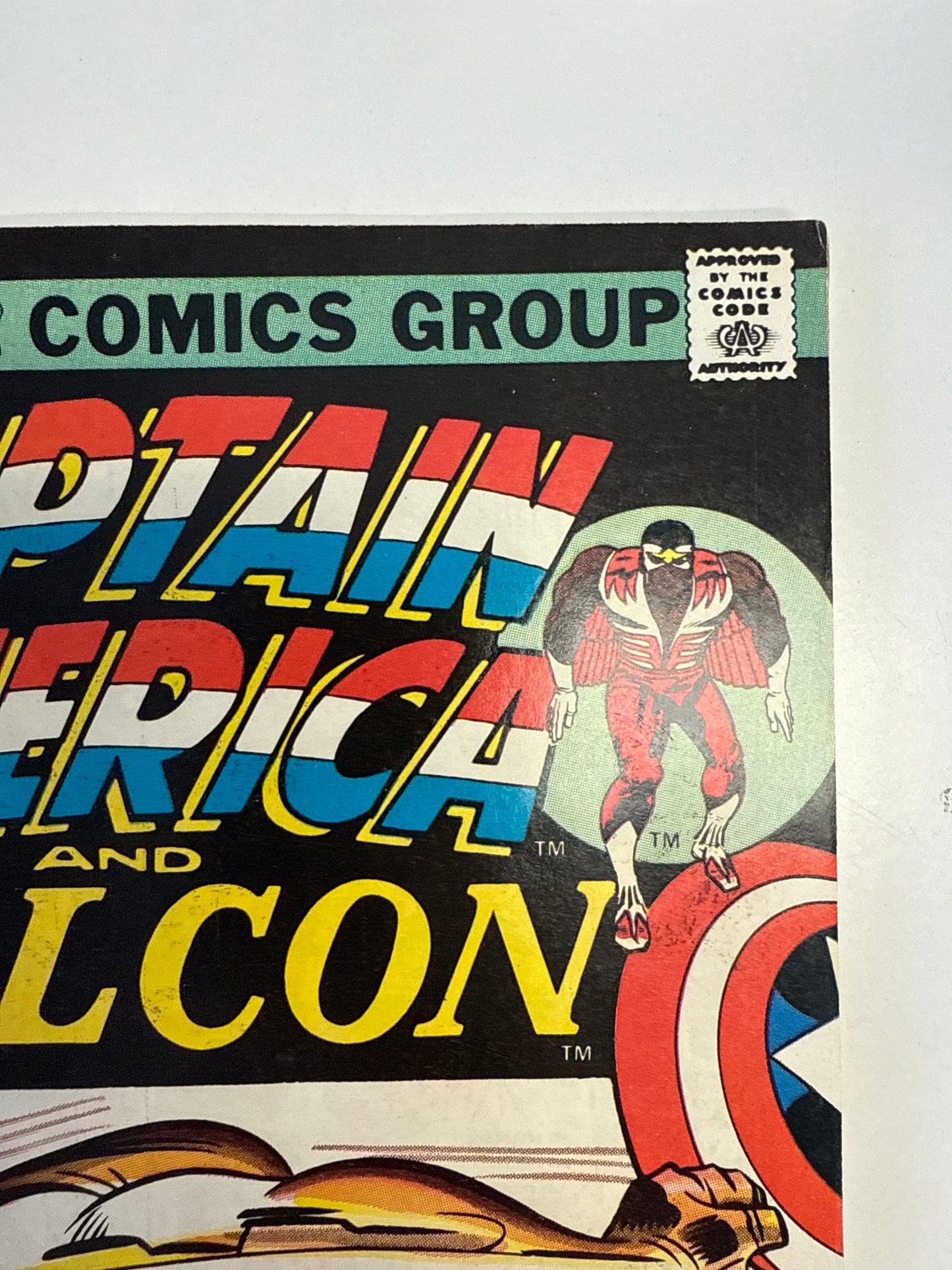 MARVEL COMICS CAPTAIN AMERICA AND THE FALCON 203 MARK JEWELERS VF