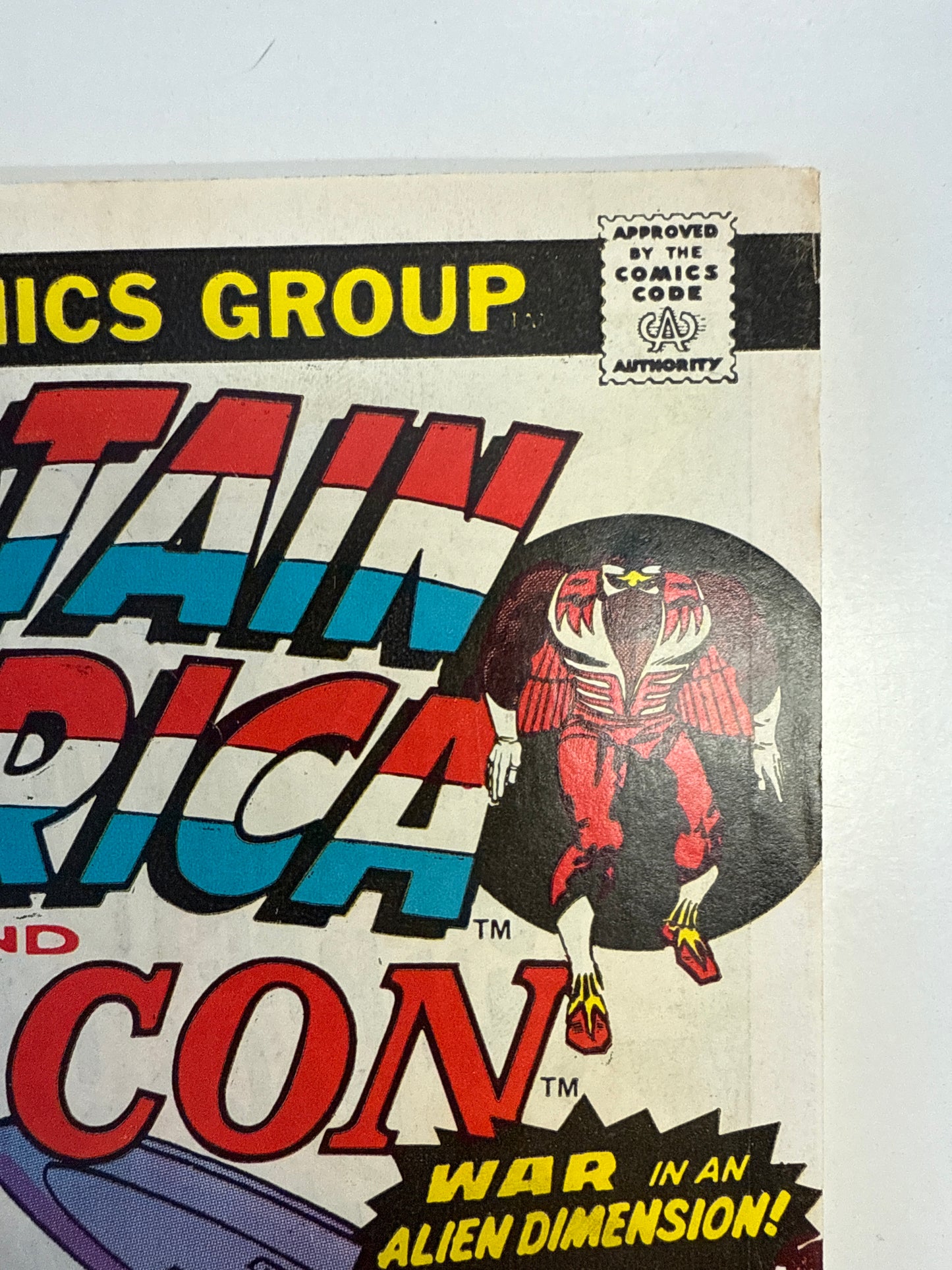 MARVEL COMICS CAPTAIN AMERICA AND THE FALCON 203 MARK JEWELERS VF