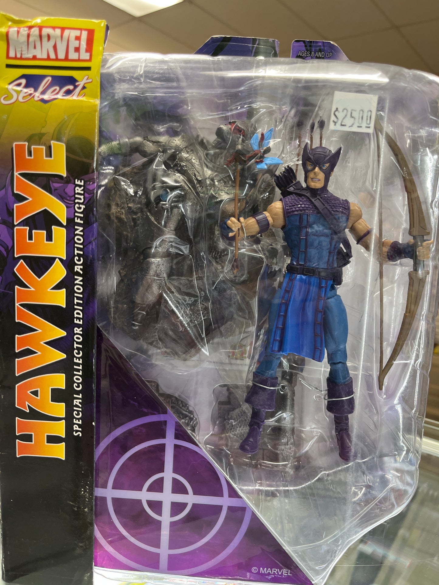 MARVEL SELECT HAWKEYE ACTION FIGURE
