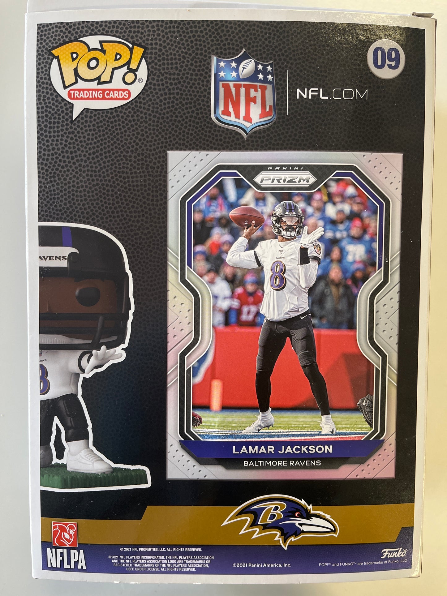 FUNKO POP TRADING CARDS BALTIMORE RAVENS LAMAR JACKSON #09