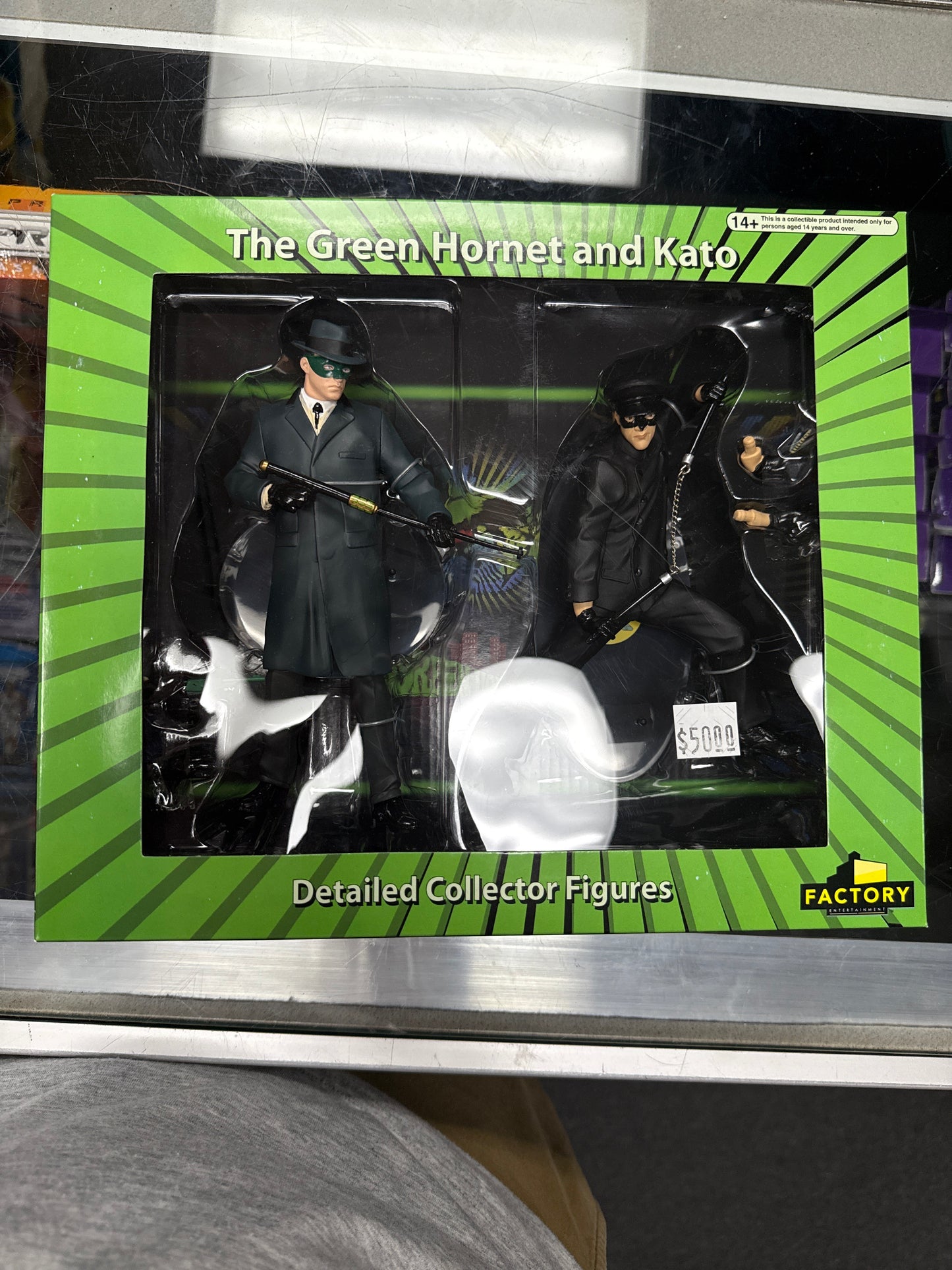 FACTORY ENTERTAINMENT THE GREEN HORNET AND KATO COLLECTOR FIGURES (2010)