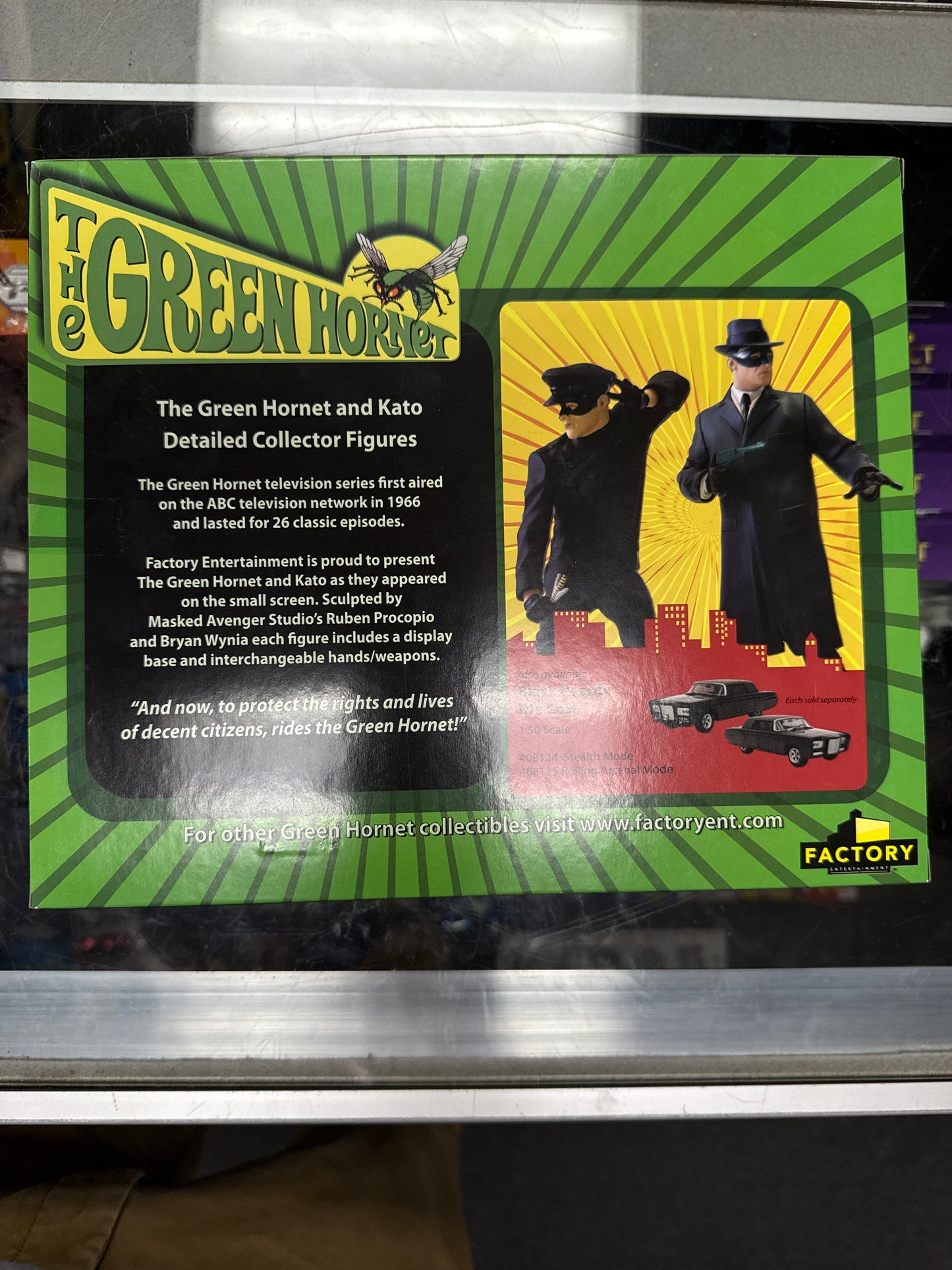FACTORY ENTERTAINMENT THE GREEN HORNET AND KATO COLLECTOR FIGURES (2010)