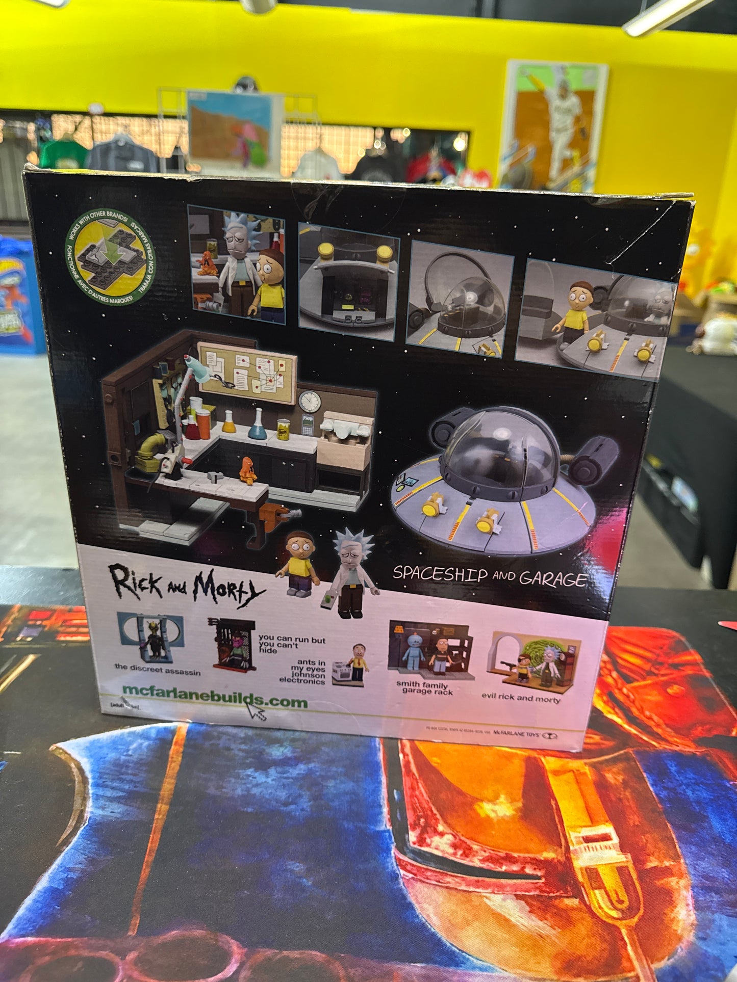 McFarlane Rick N Morty Spaceship and Garage building set