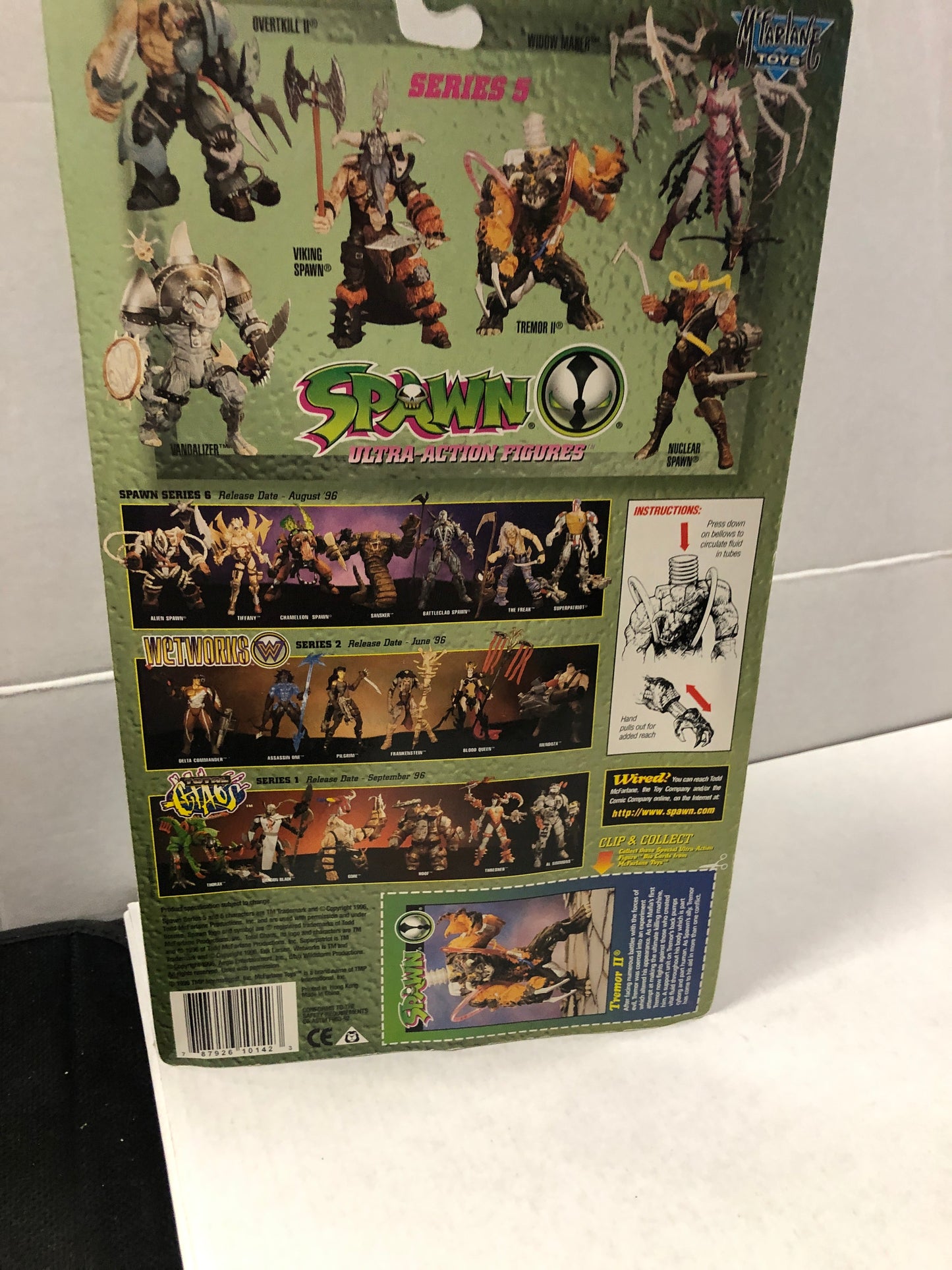 MCFARLANE TOYS SPAWN TREMOR II OKAY CONDITION PLASTIC LOOSE ON FRONT OF BOX
