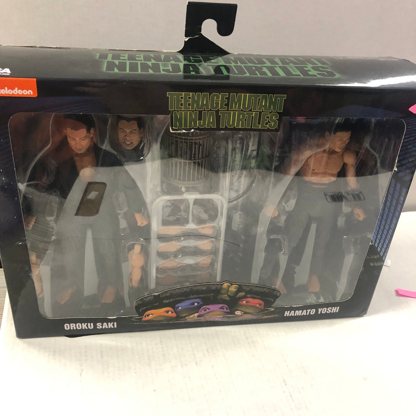 NECA TEENAGE MUTANT NINJA TURTLES SHADOW WARRIORS OROKU SAKI VS HAMATO YOSHI GOOD CONDITION TEAR ON HANDLE OF BOX