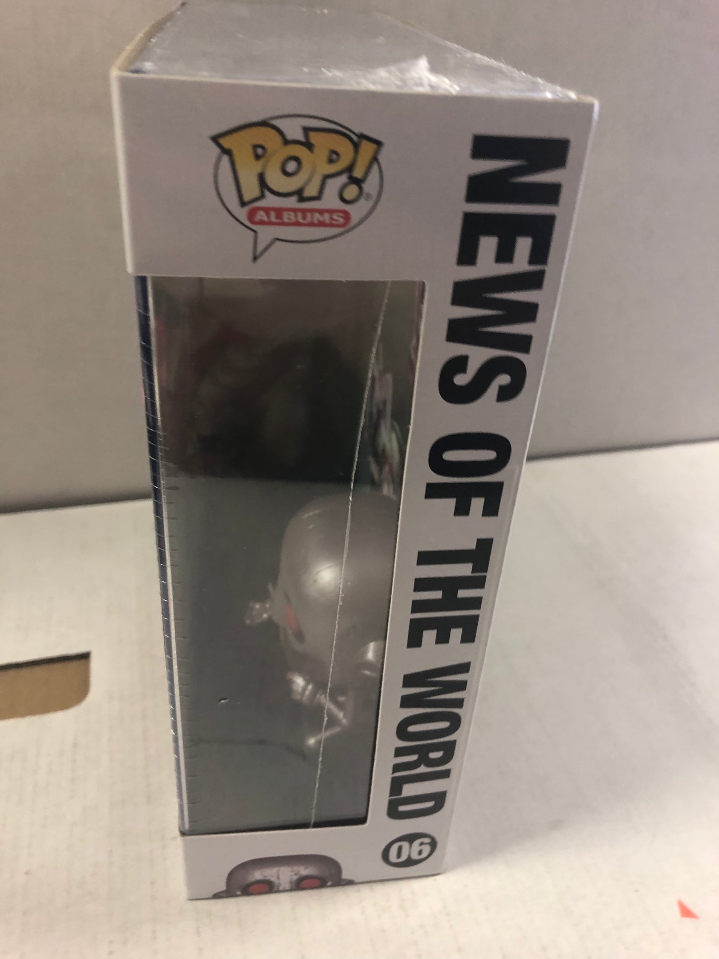 FUNKO POP ALBUMS  06 QUEEN NEWS OF THE WORLD EXCELLENT CONDITION