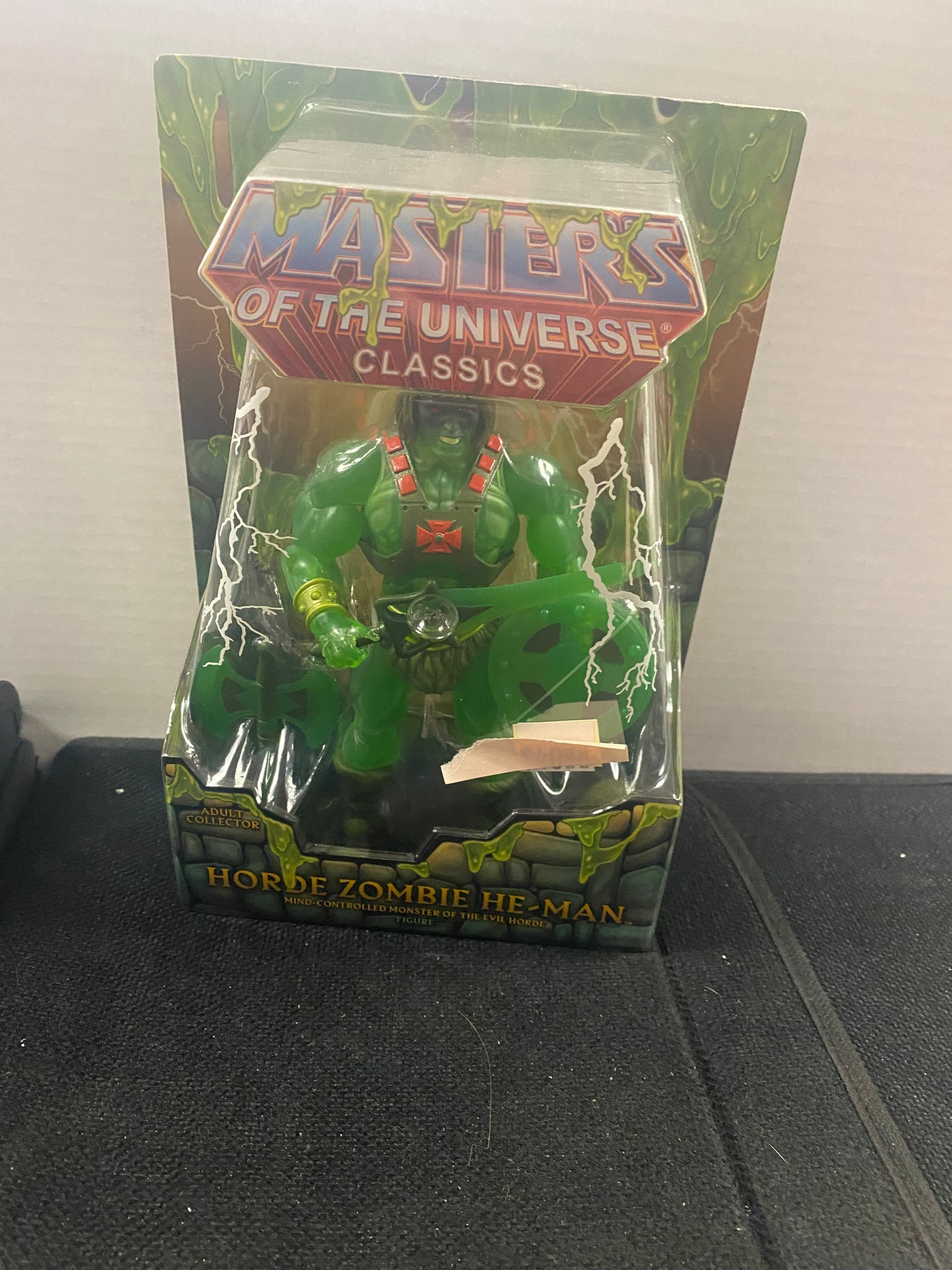 MATTEL MASTERS OF THE UNIVERSE CLASSICS HORDE ZOMBIE HE-MAN (2019)