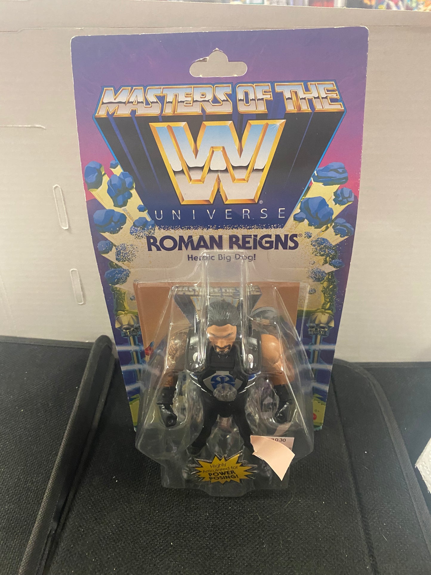 MATTEL MASTERS OF THE W ROMAN REIGNS HEROIC BIG DOG (2019)