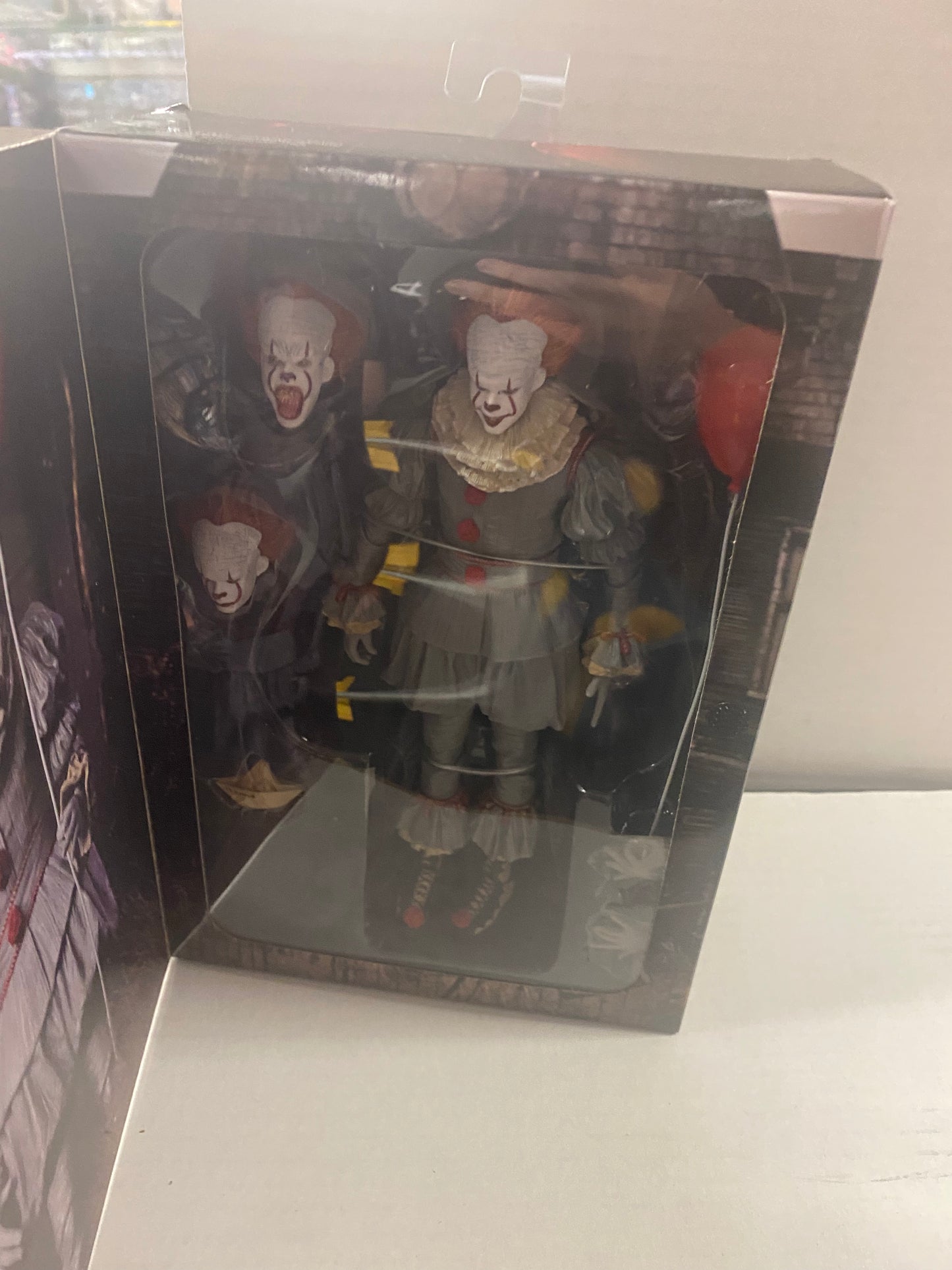 NECA IT PENNYWISE
