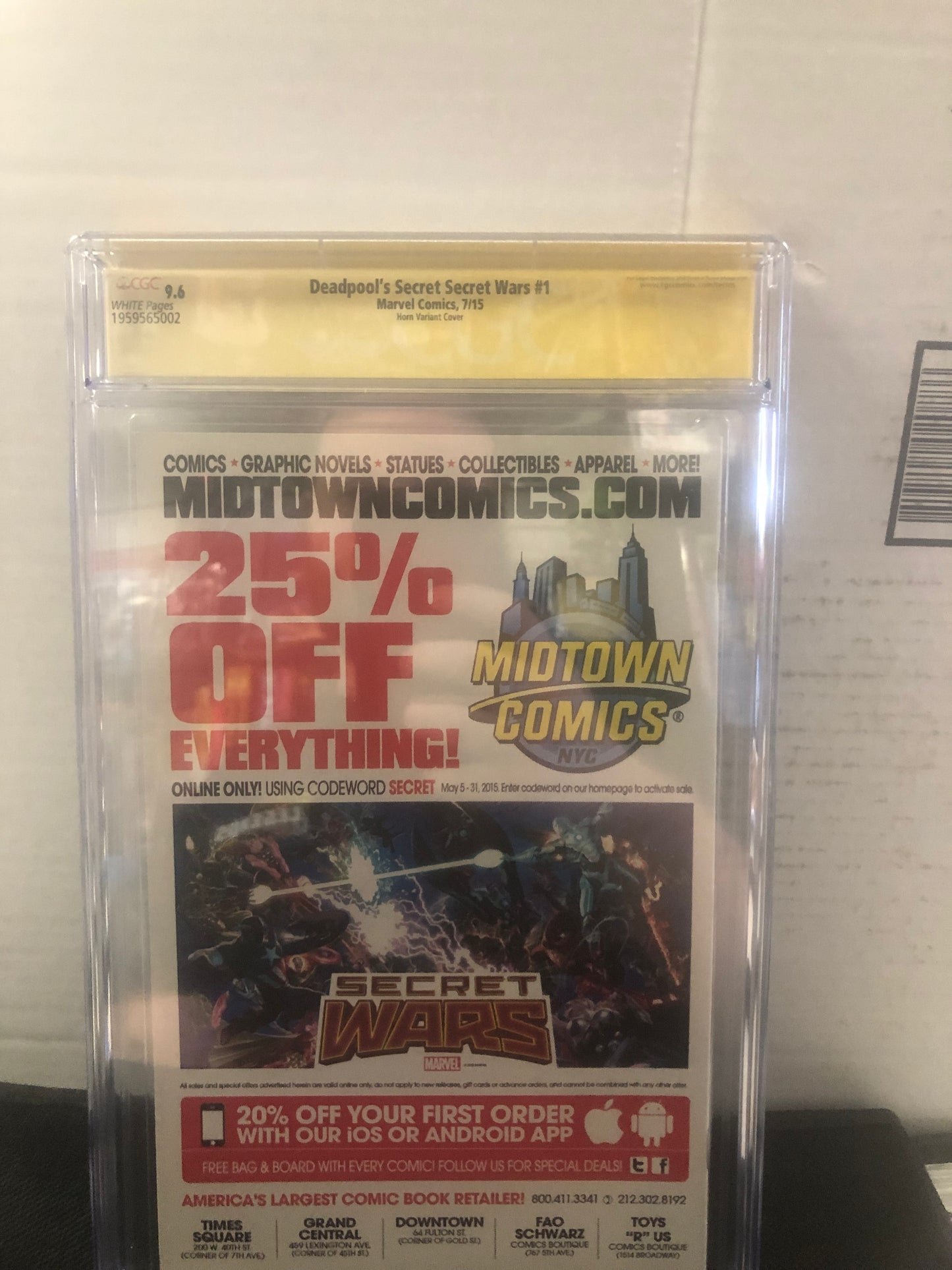 MARVEL COMICS, DEADPOOL’S SECRET WARS #1 (2015), GREG HORN/STAN LEE VARIANT, SS CGC 9.6 WP, SIGNED BY: GREG HORN!