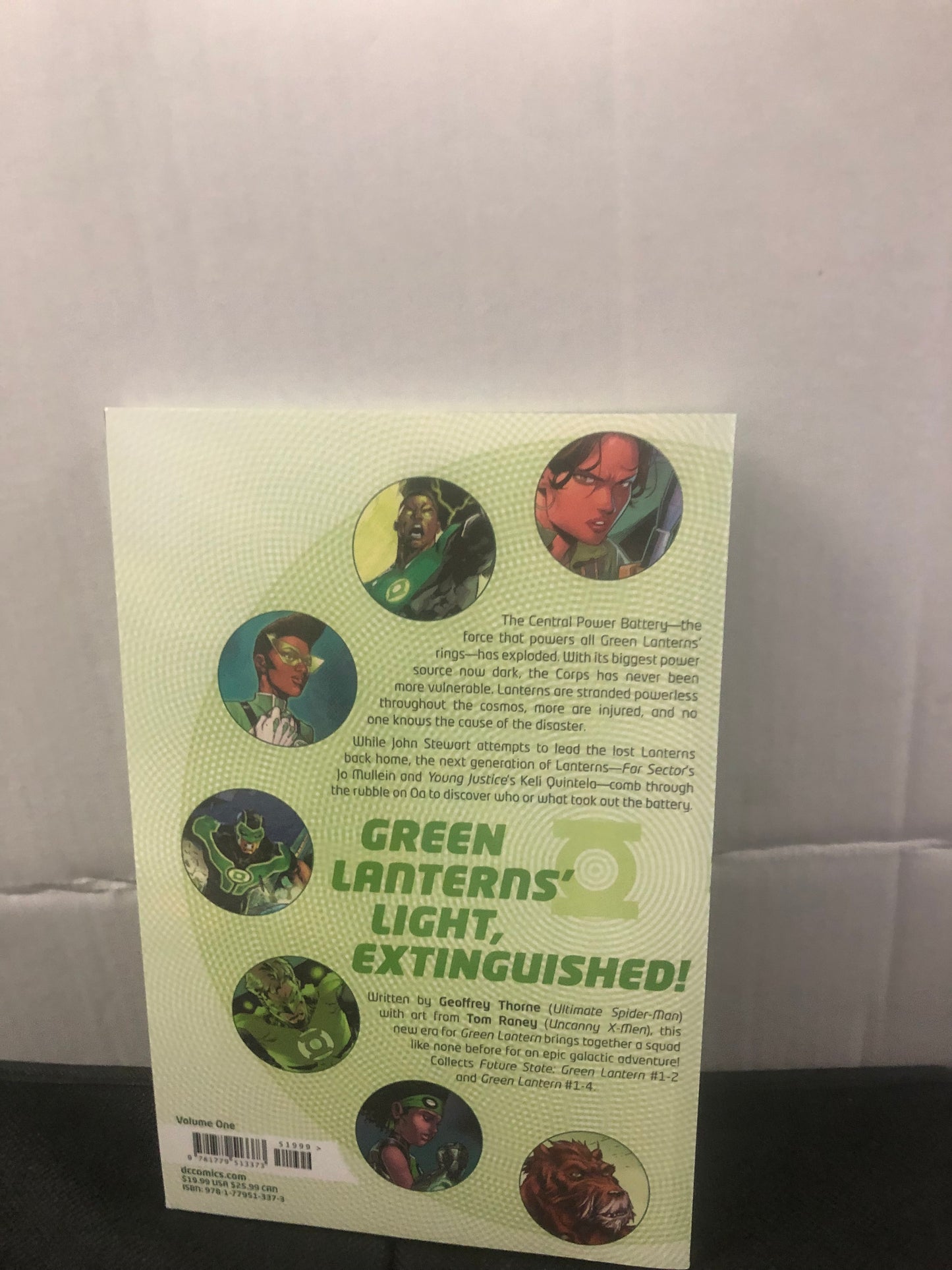 DC COMICS GREEN LANTERN VOLUME ONE INVICTUS (2021)