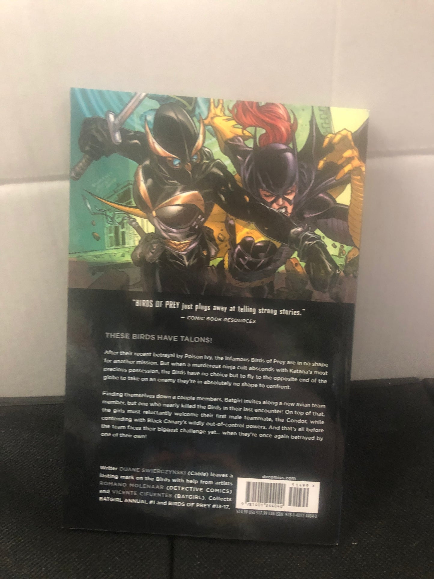 DC COMICS BIRDS OF PREY NEW 52 VOLUME THREE A CLASH OF DAGGERS (2013)