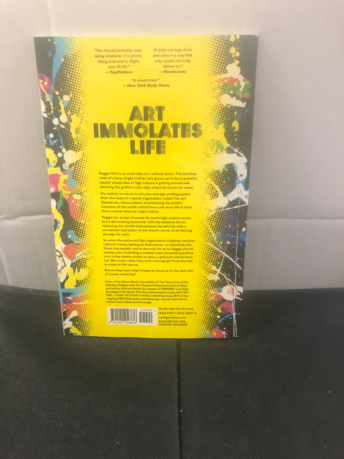 VERTIGO COMICS ART OPS HOW TO START A RIOT (2016)