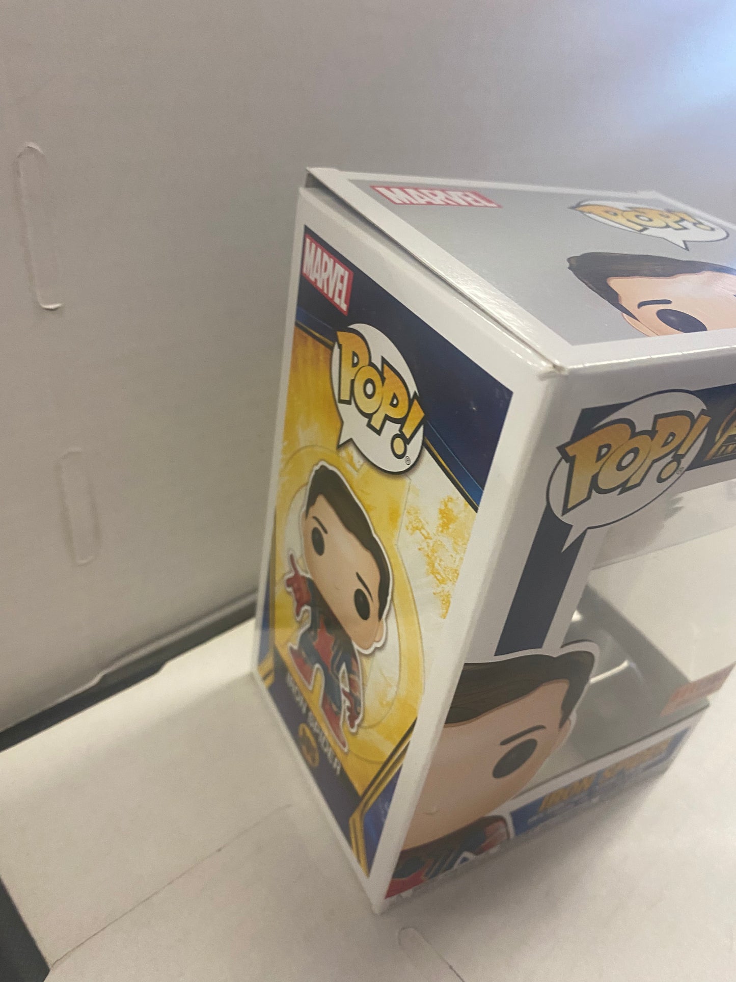 FUNKO POP AVENGERS INFINITY WAR # 305 IRON SPIDER BOX LUNCH EXCLUSIVE