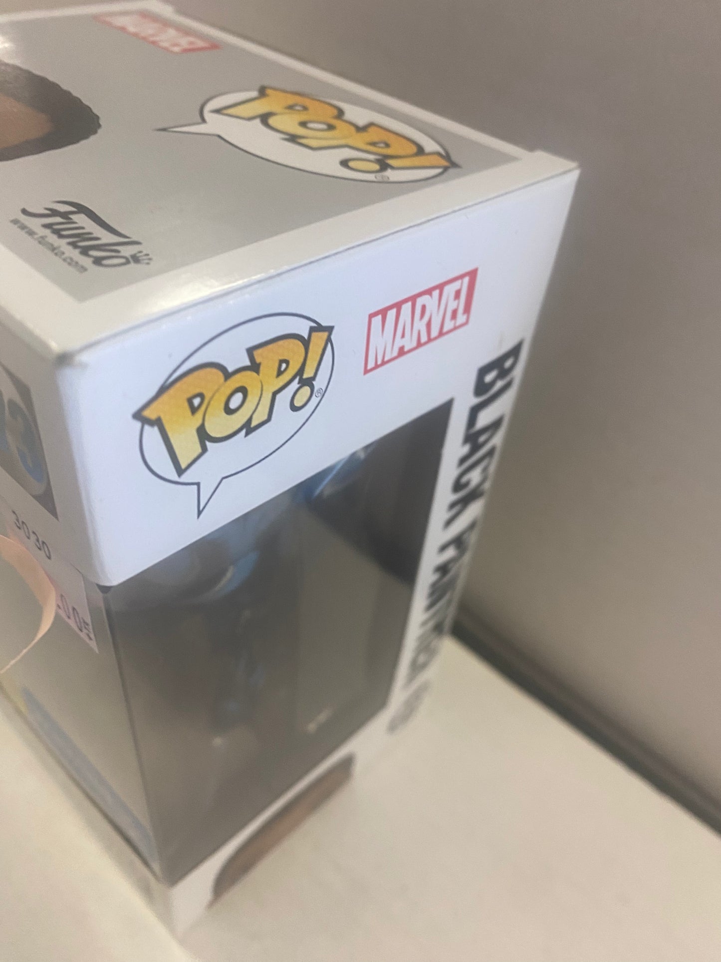 FUNKO POP BLACK PANTHER #273 BLACK PANTHER GLOW IN THE DARK WALMART EXCLUSIVE