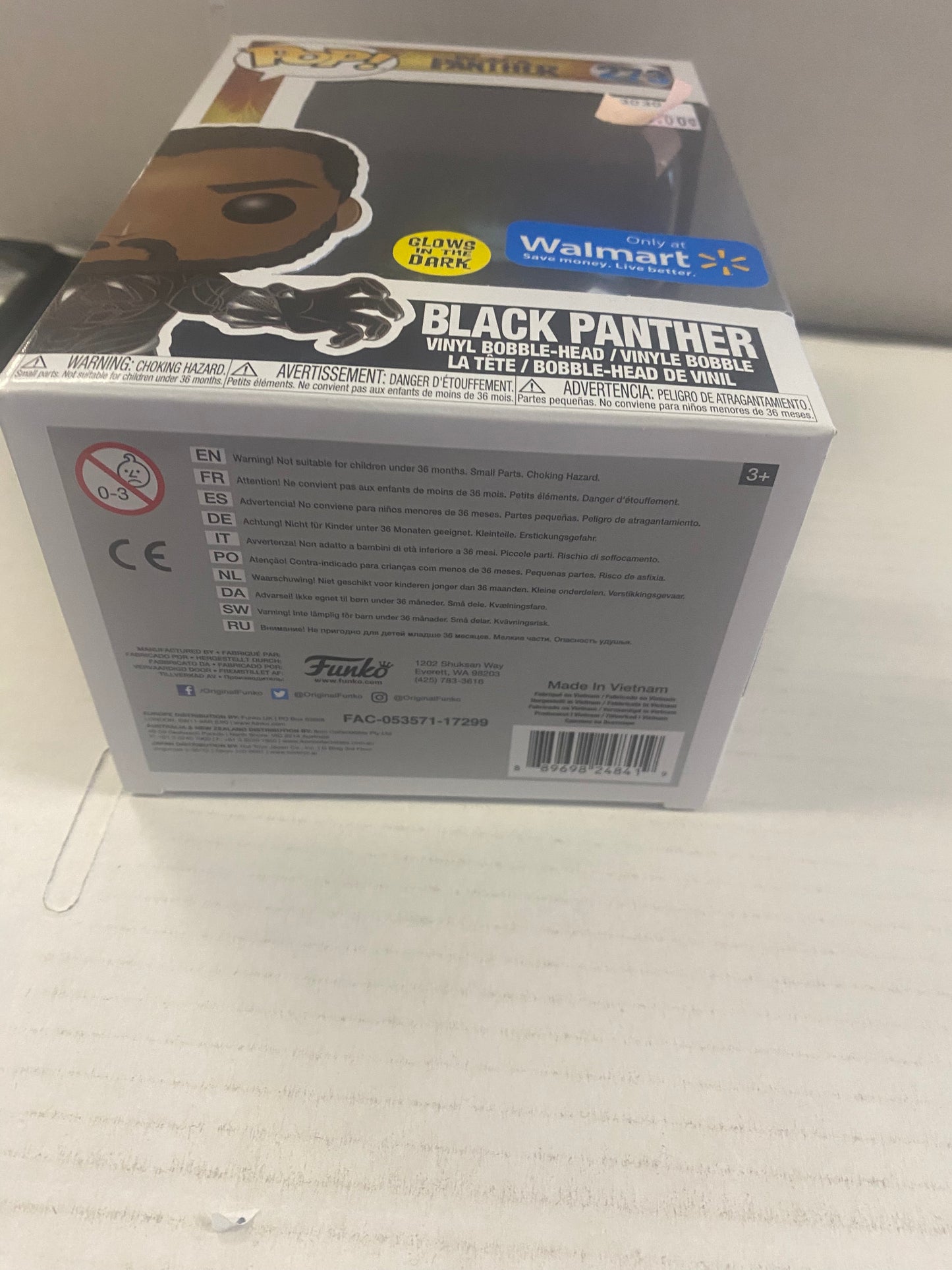 FUNKO POP BLACK PANTHER #273 BLACK PANTHER GLOW IN THE DARK WALMART EXCLUSIVE