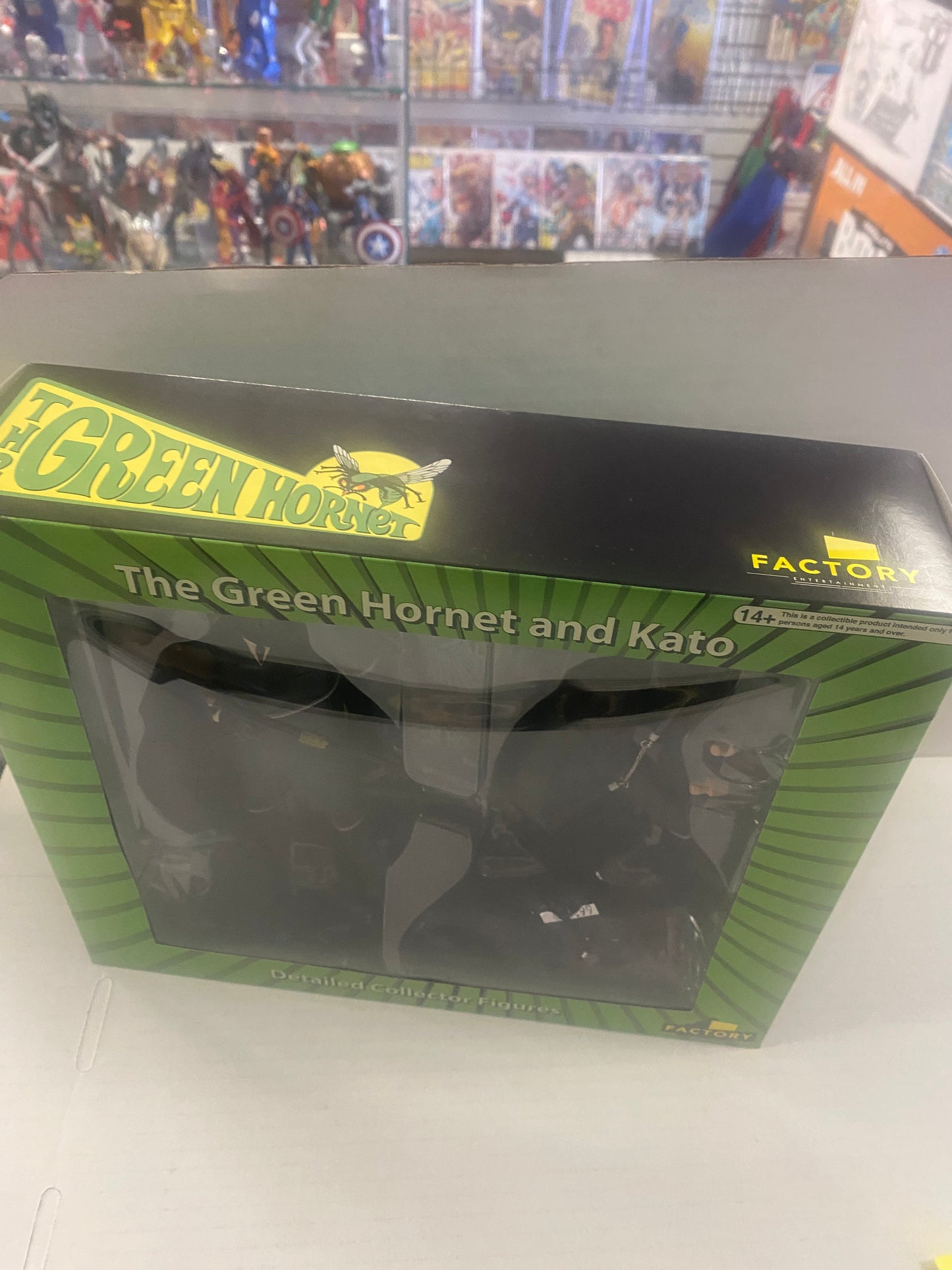 FACTORY ENTERTAINMENT THE GREEN HORNET AND KATO COLLECTOR FIGURES (2010)