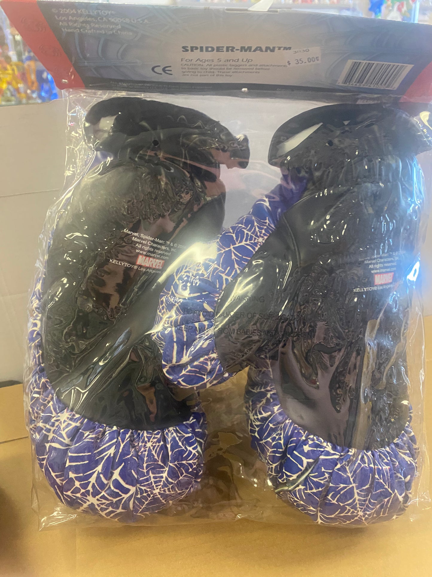 KELLYTOY MARVELS SPIDER-MAN BOXING GLOVES (2004)