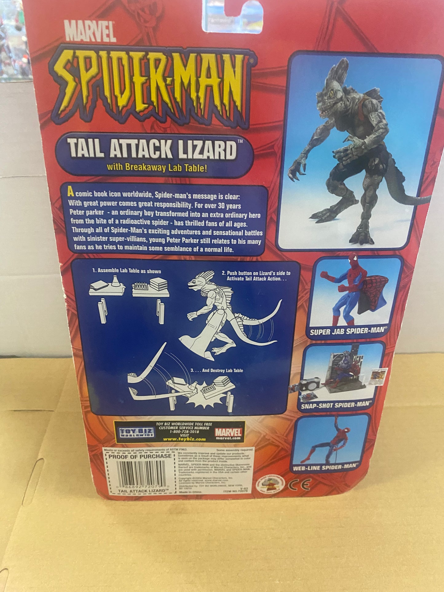 TOYBIZ SPIDER-MANS TAIL ATTACK LIZARD WITH BREAKAWAY LAB TABLE (2004)