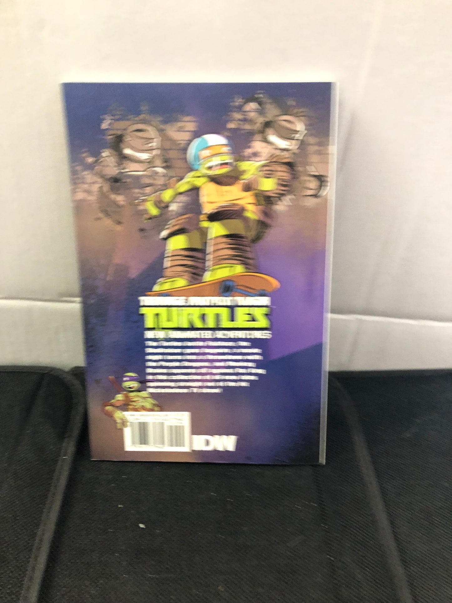 IDW PUBLISHING TEENAGE MUTANT NINJA TURTLES NEW ANIMATED ADVENTURES VOLUME TWO SECOND PRINTING (2014)