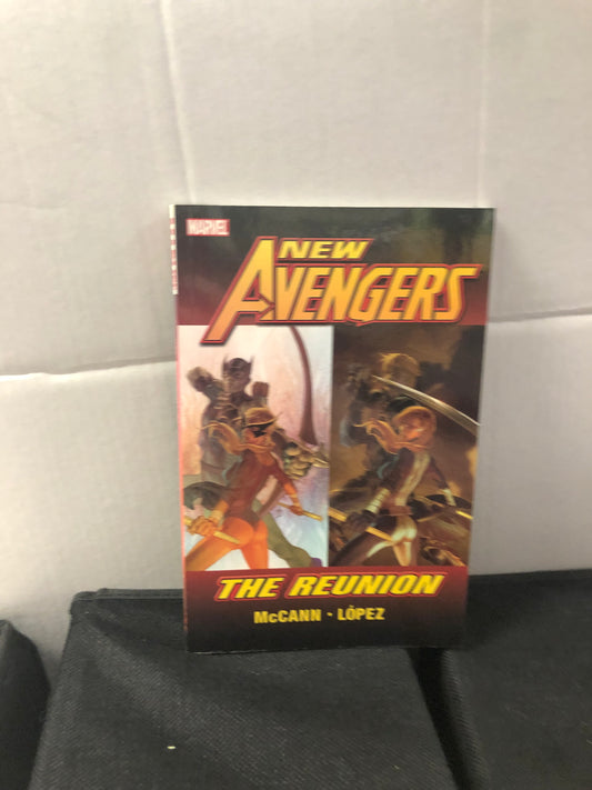 MARVEL COMICS NEW AVENGERS THE REUNION (2010)
