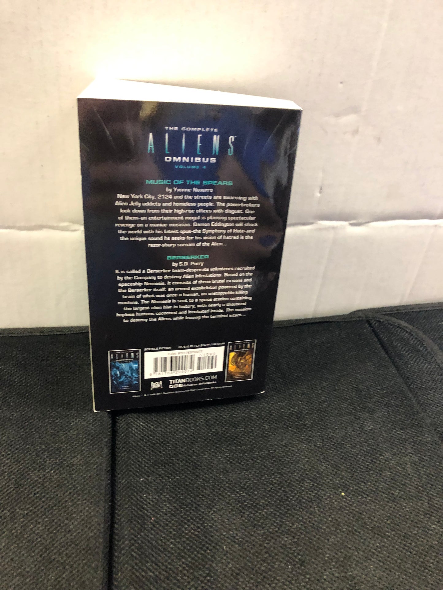 TITAN BOOKS THE COMPLETE ALIENS OMNIBUS VOLUME FOUR (2017)