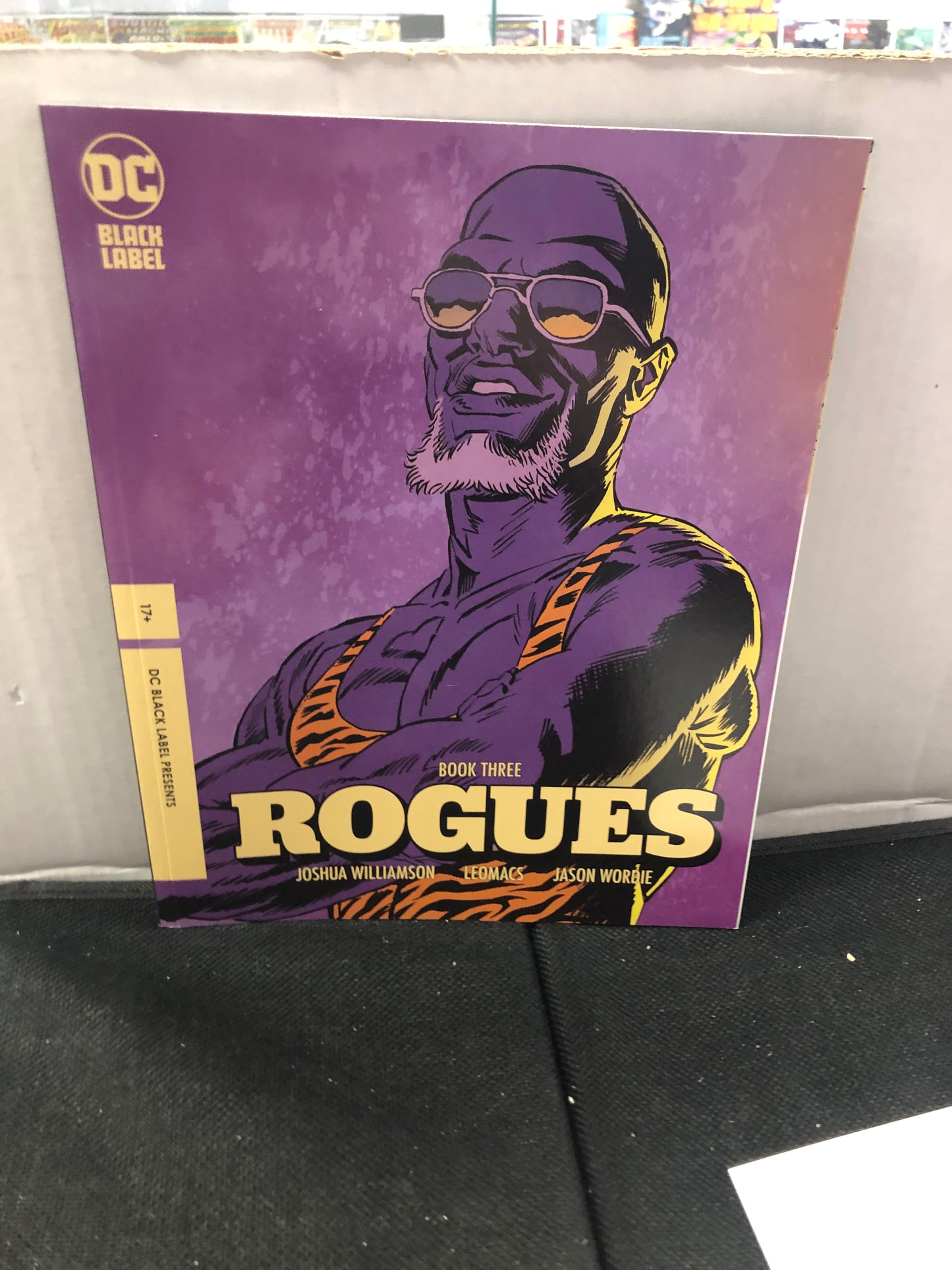 DC BLACK LABEL ROGUES BOOK THREE VARIANT