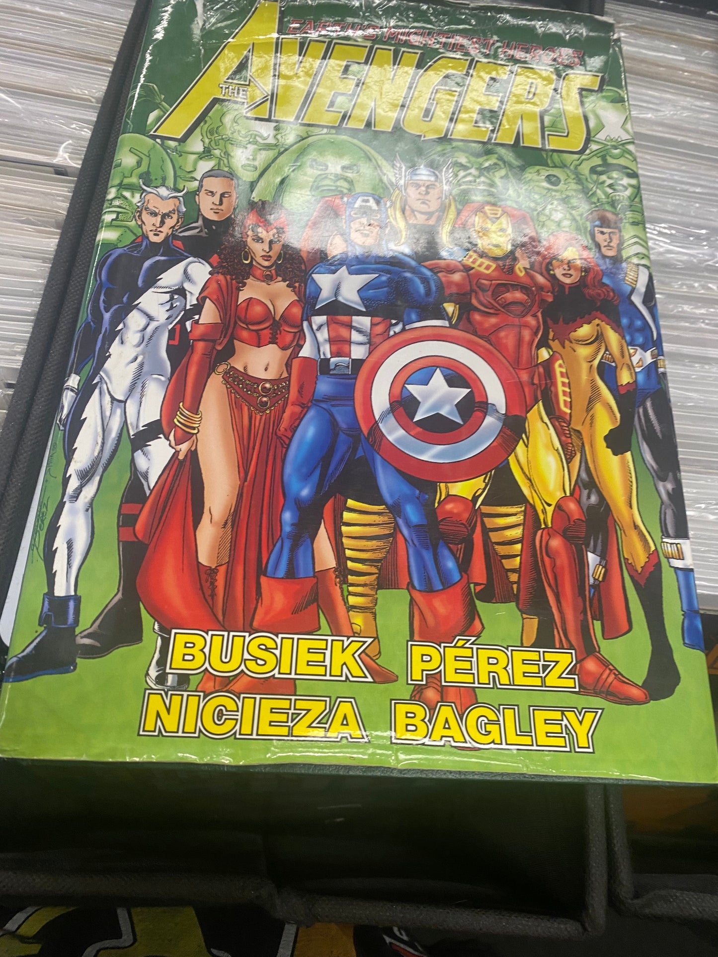 MARVEL COMICS THE AVENGERS VOLUME 3 (2006)