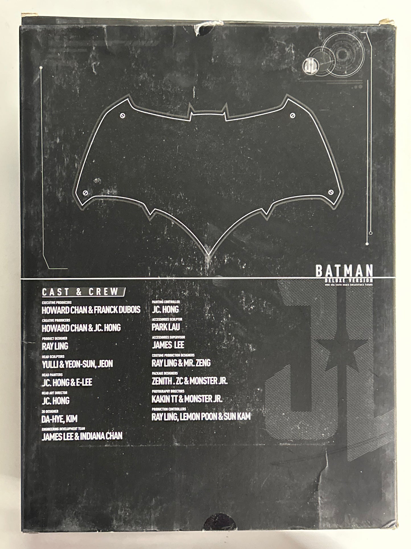 DC SIDESHOW JUSTICE LEAGUE BATMAN 1/6TH SCALE FIGURE LOOSE WITH LIGHT PLAY CONDITION BOX
