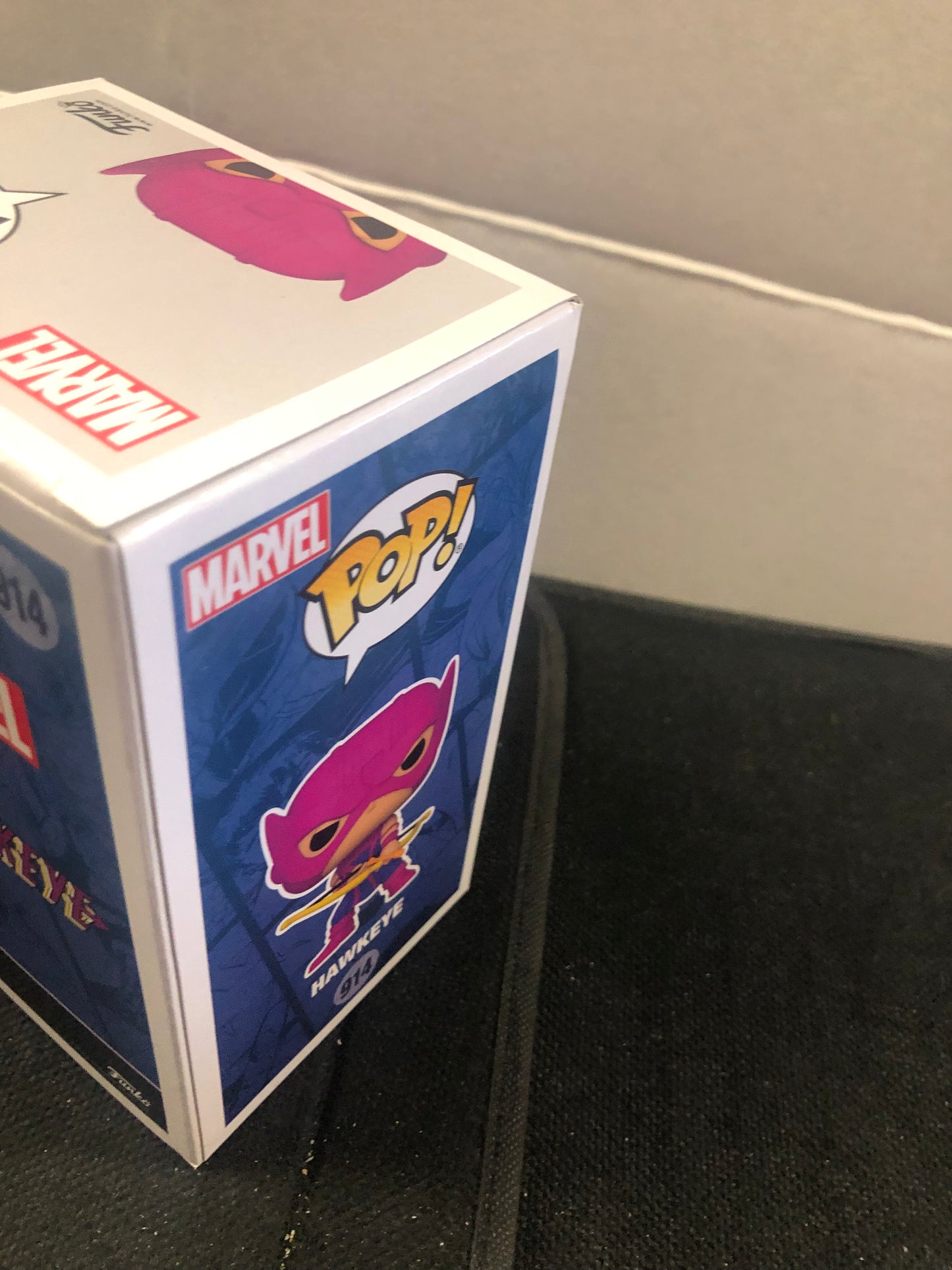 FUNKO POP MARVEL #914 HAWKEYE PX (PREVIEWS EXCLUSIVE) EXCELLENT CONDITION!