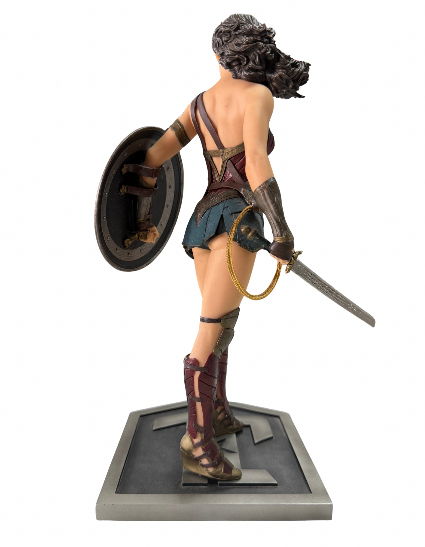 DC COLLECTABLES LIMITED EDITION JUSTICE LEAGUE WONDER WOMAN