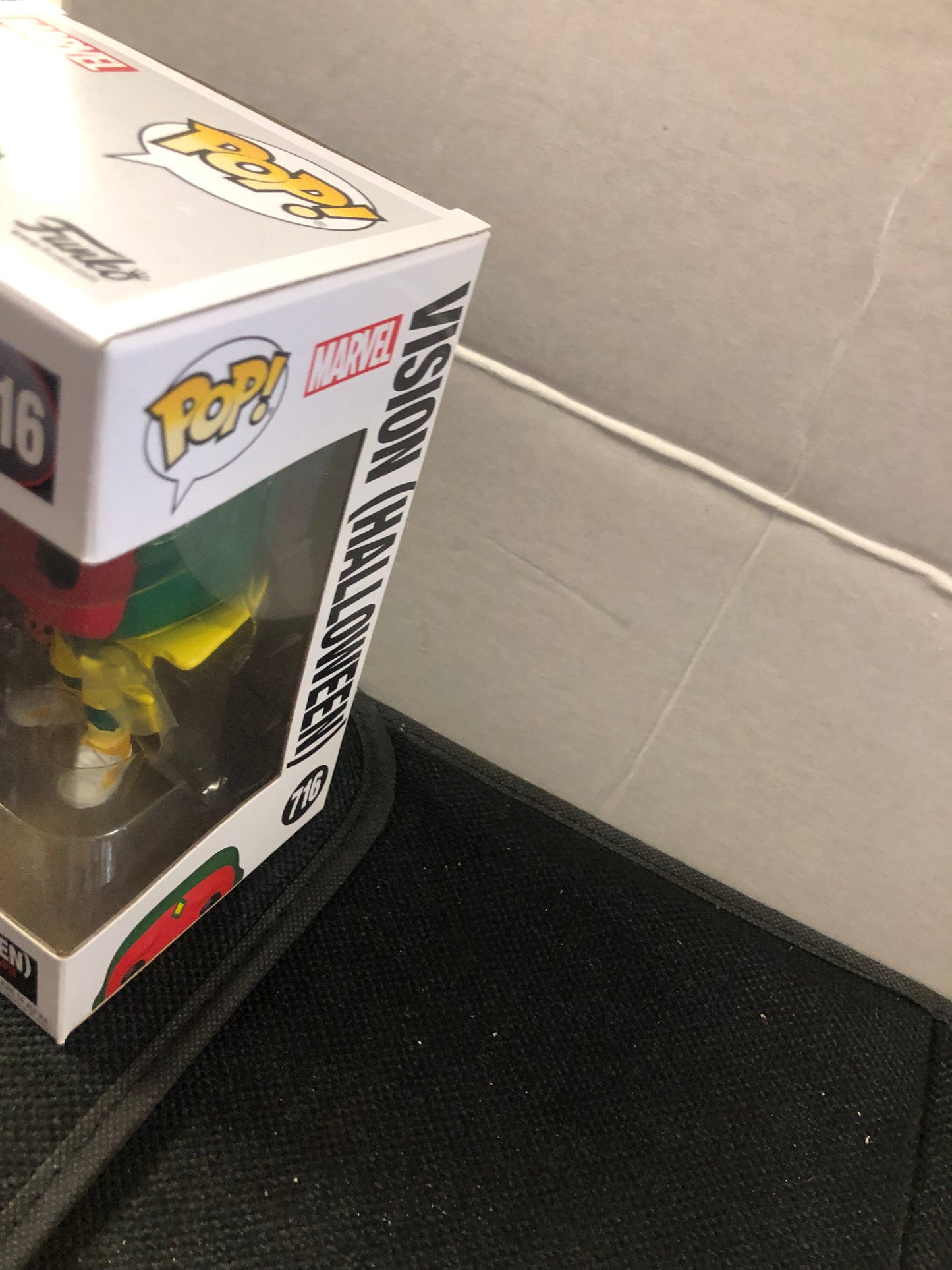FUNKO POP WANDAVISION # 716 VISION HALLOWEEN GOOD CONDITION
