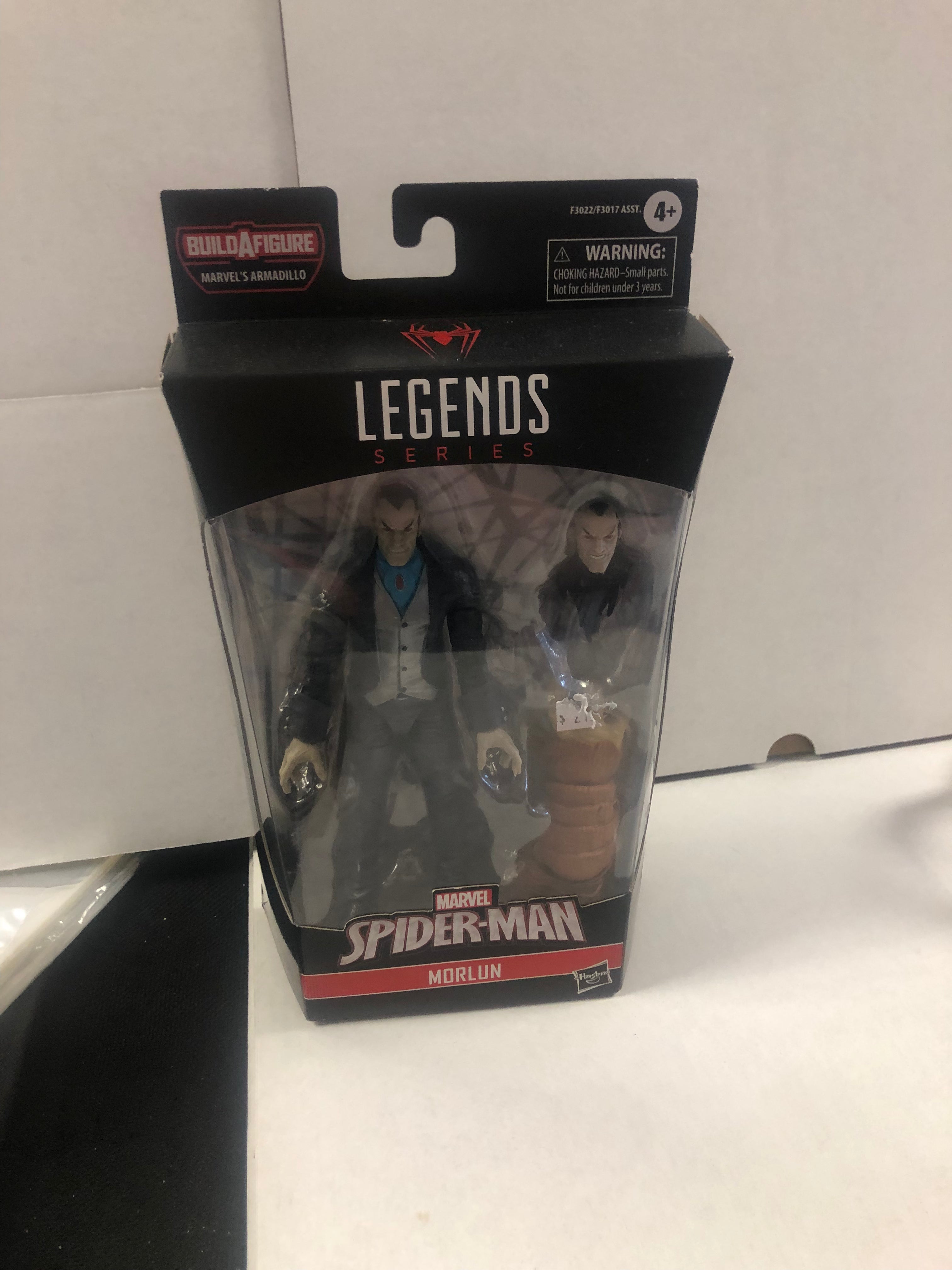 Boneco Marvel Legends Series Build-a-Figure Morlun - Figura de 15 cm e Acessórios - F3022 - Hasbro, Preto, cinza, azul e bege