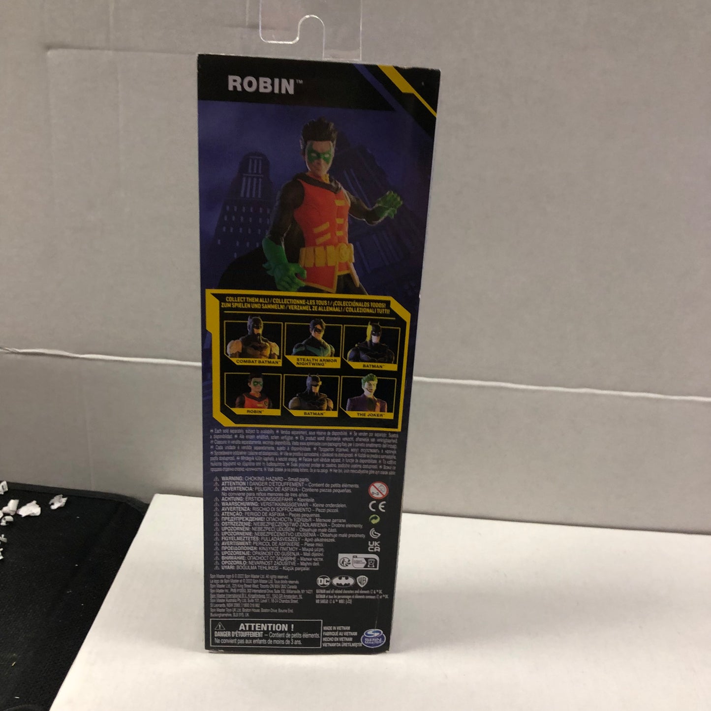 SPIN MASTER DC ROBIN FIGURE OKAY CONDITION BOX DAMAGE ON BOTTOM OF BOX