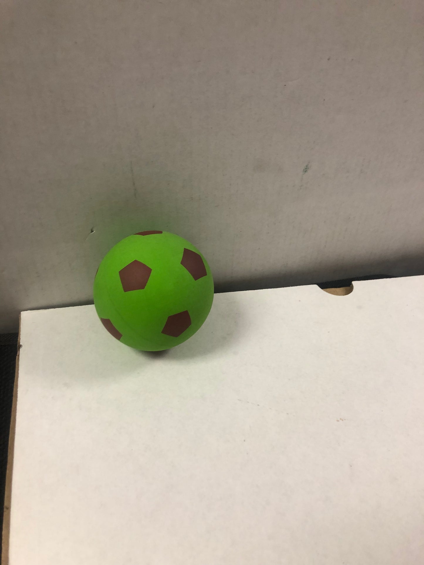 DARK GREEN HI BOUNCE BAUNCE BALL DECENT CONDITION