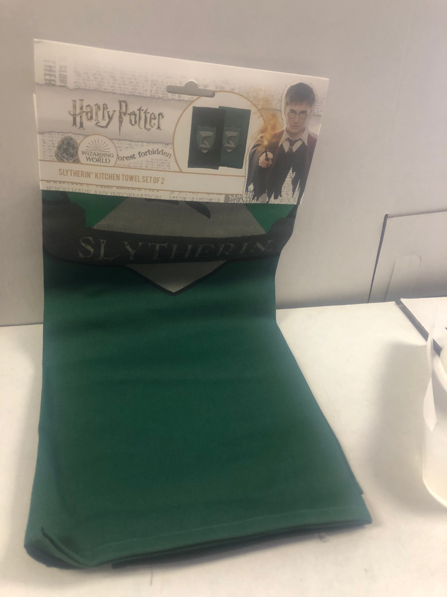 UKONIC HARRY POTTER SLYTHERIN SET OF TWO KITCHEN TOWEL SET EXCELLENT CONDITION