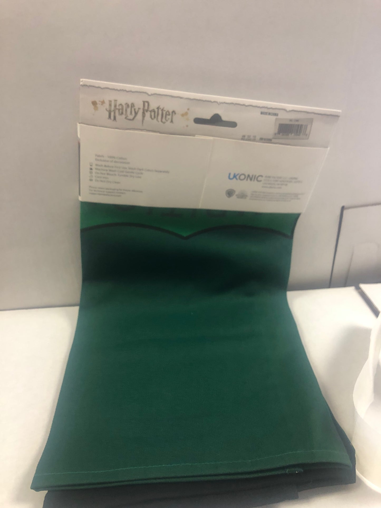 UKONIC HARRY POTTER SLYTHERIN SET OF TWO KITCHEN TOWEL SET EXCELLENT CONDITION