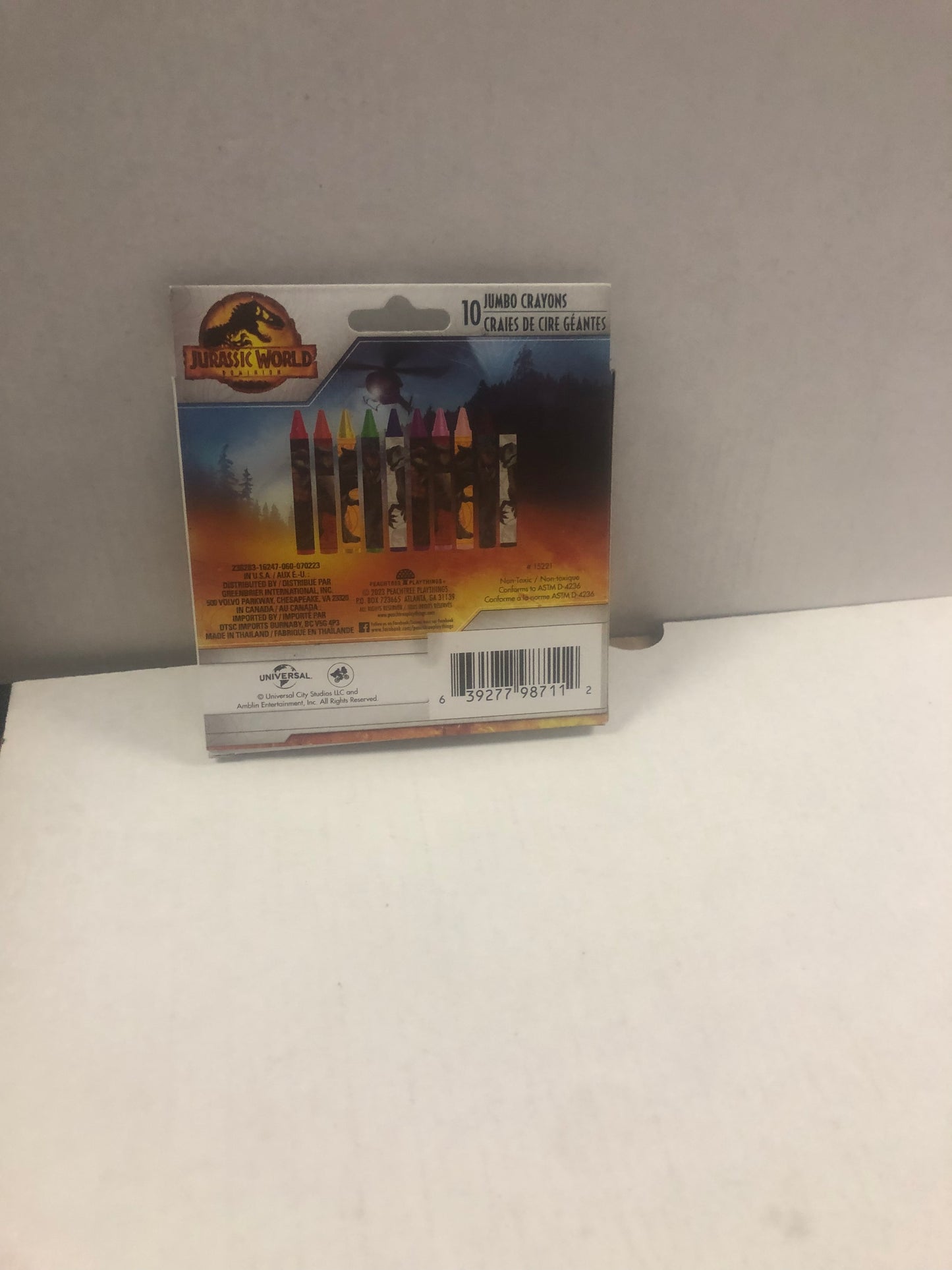 JURASSIC WORLD DOMINATION 10 CRAYON SET EXCELLENT CONDITION