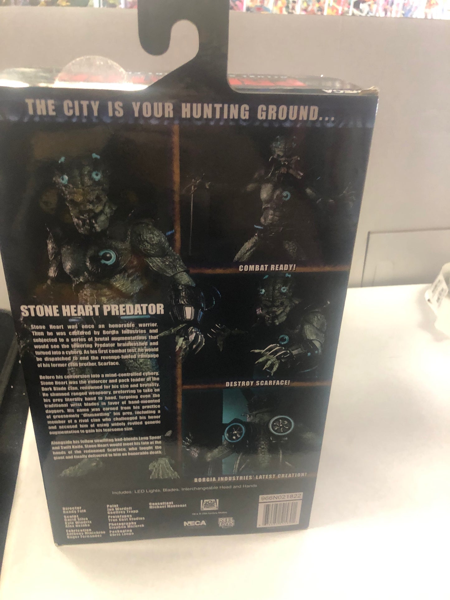 NECA PREDATOR CONCRETE JUNGLE DELUXE STONE HEART PREDATOR EXCELLENT CONDITION