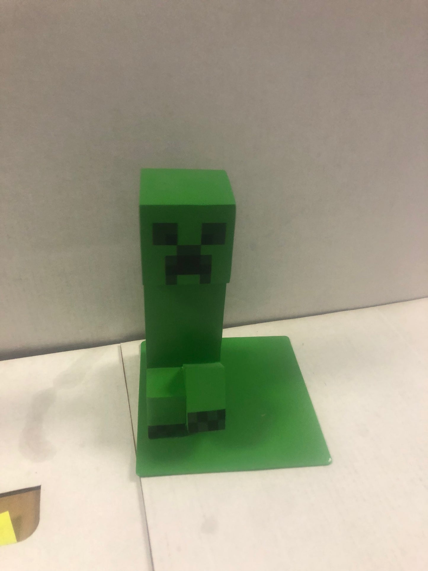 MINECRAFT SET OF TWO CREEPER BOOKENDS GOOD CONDITION