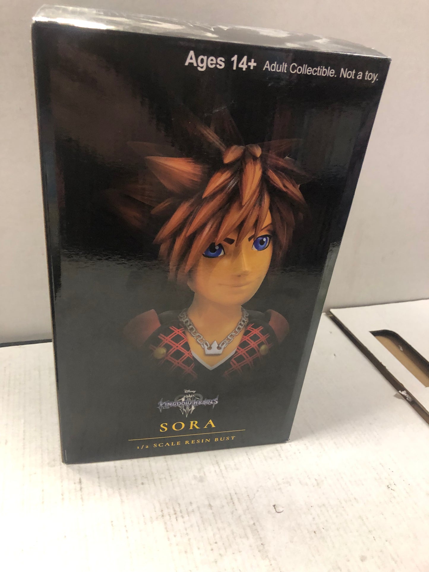 DIAMOND SELECT KINGDOM HEARTS SORA 1/2 SCALE STATUE BUST COME WITH BOX 299/1000