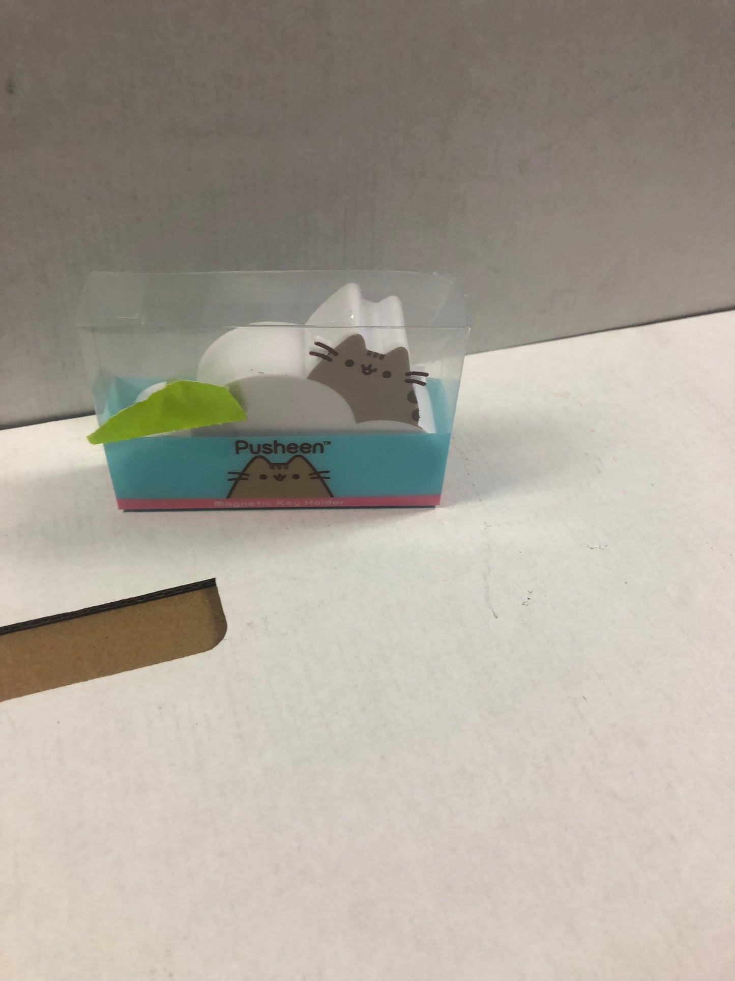 PUSHEEN MAGNETIC KEY HOLDER