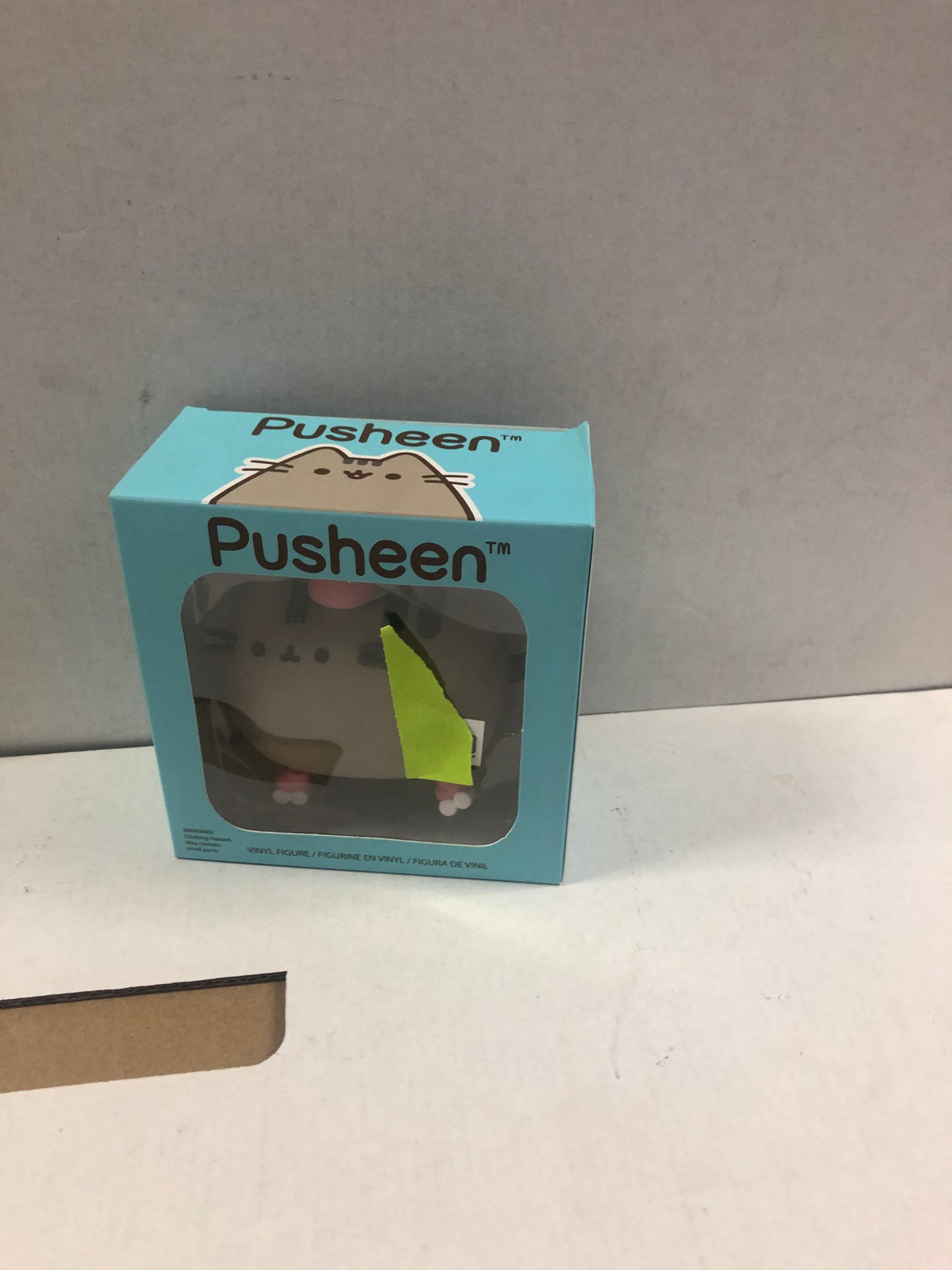 PUSHEEN BOX EXCLUSIVE ROLLER SKATE PUSHEEN